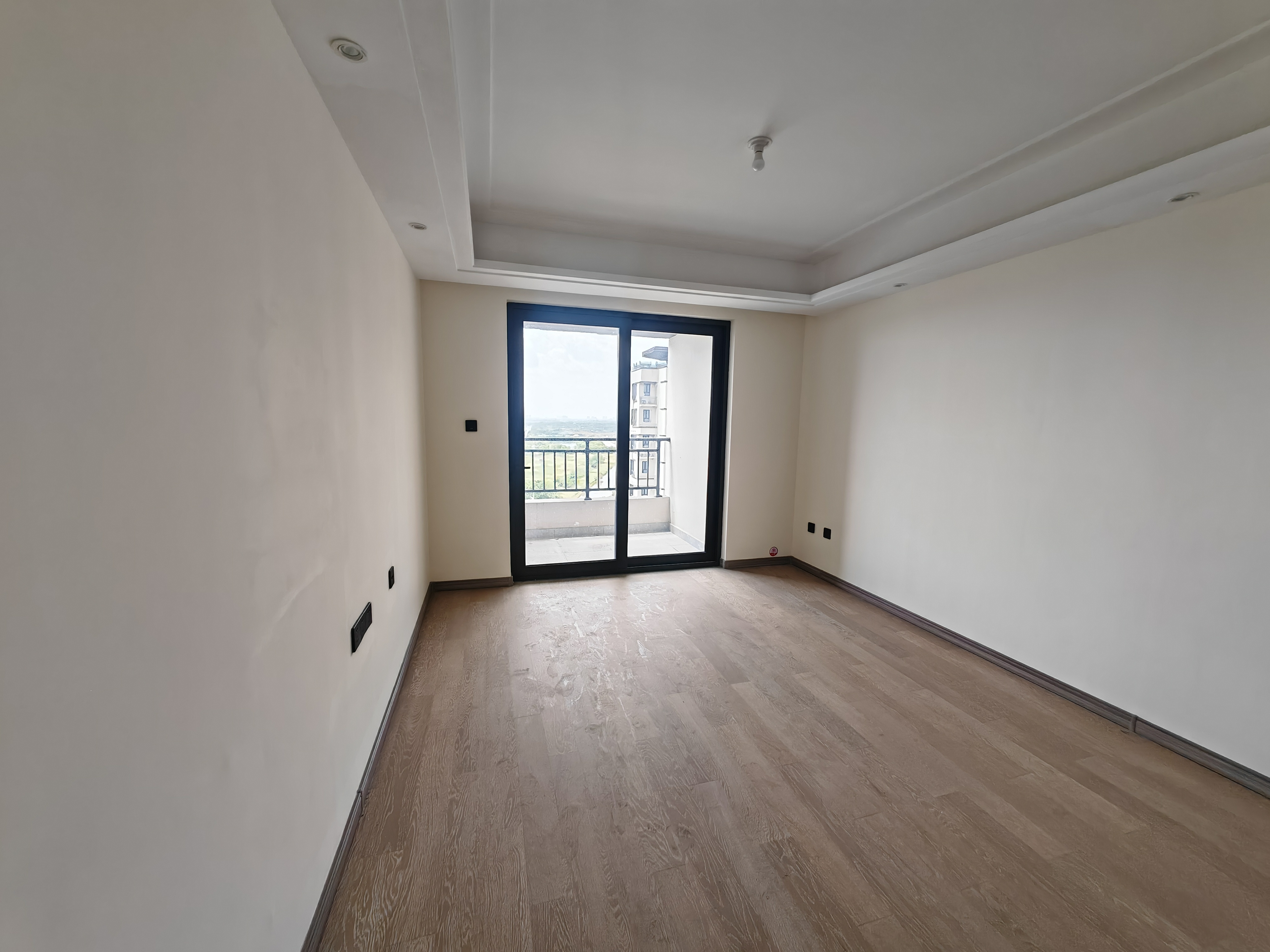 湖山源著 3室2厅1卫 85m&sup2;
