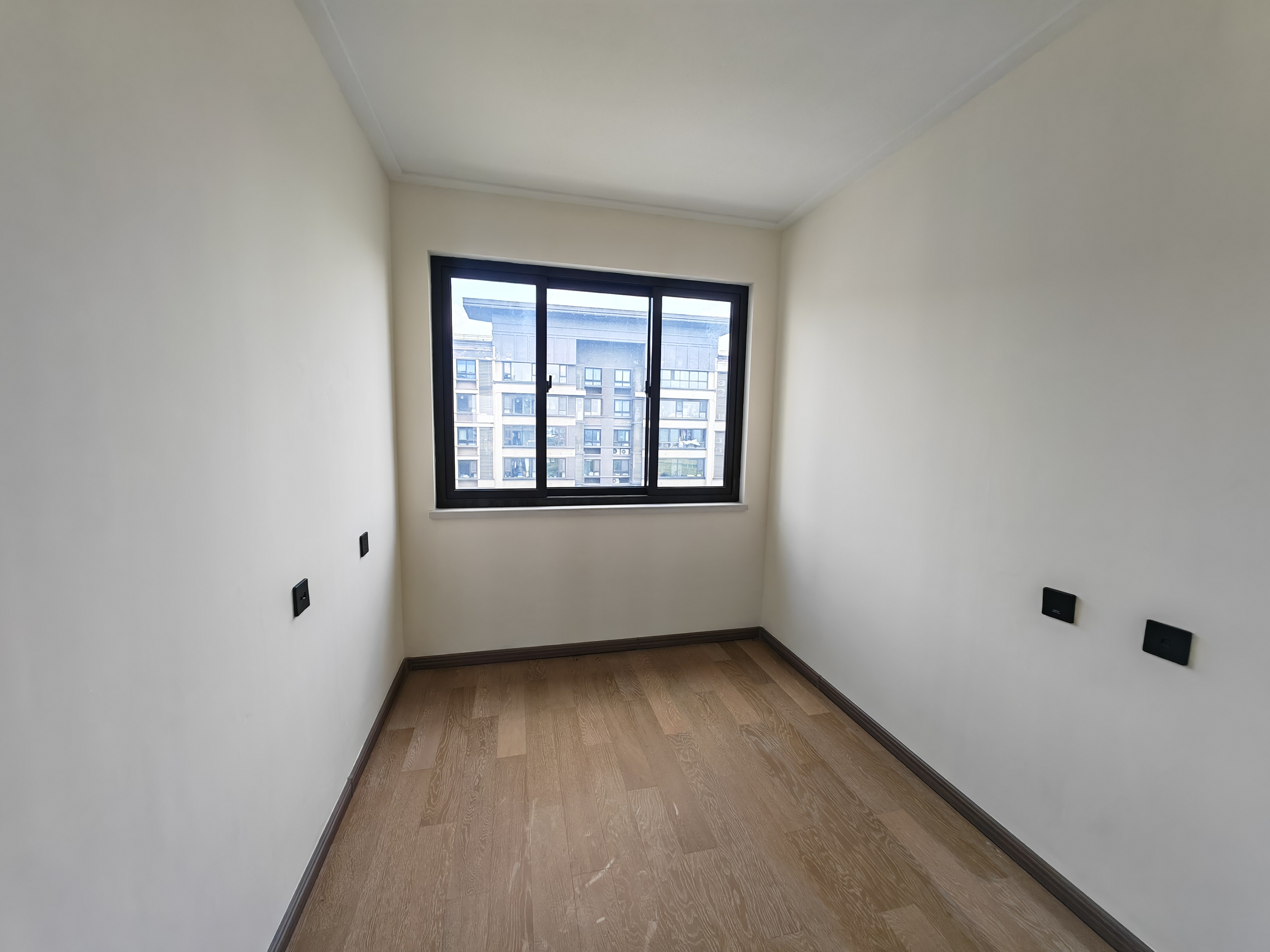 湖山源著 3室2厅1卫 85m&sup2;