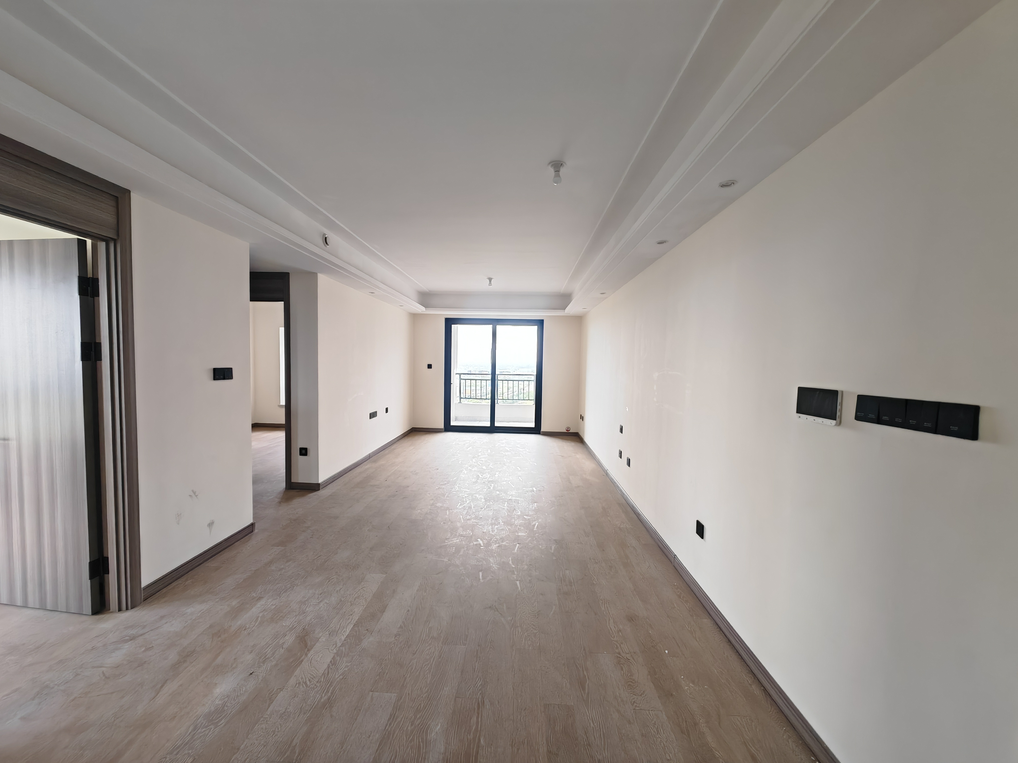 湖山源著 3室2厅1卫 85m&sup2;