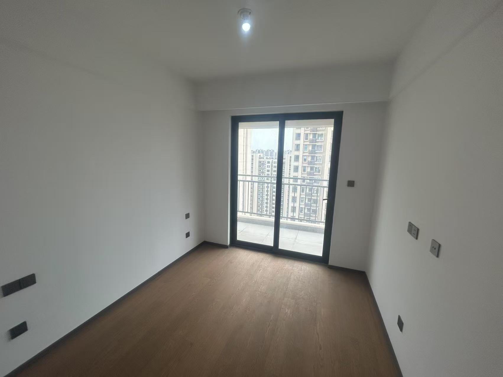 春风南岸西园 3室2厅1卫 95.92m&sup2;