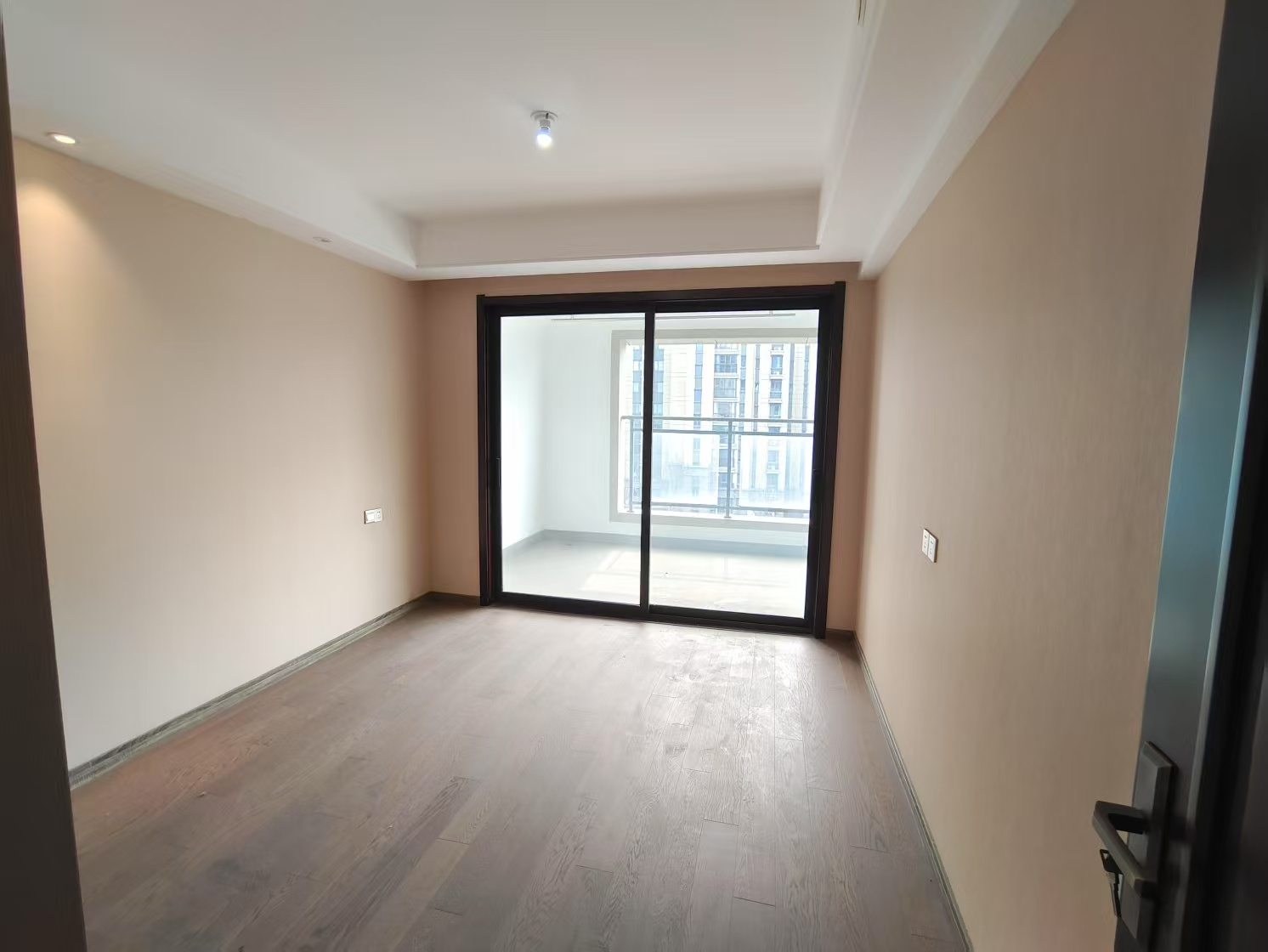 远创樾府 3室2厅2卫 121.58m&sup2;