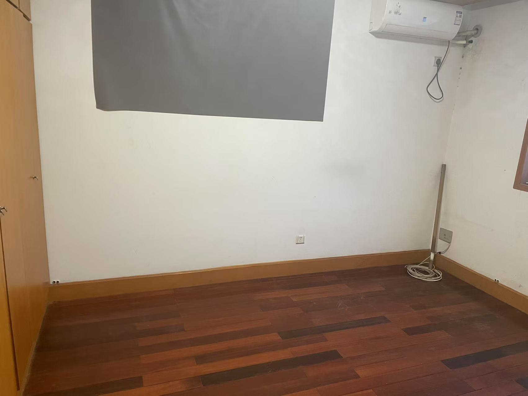 银花苑 6室2厅2卫 220m&sup2;
