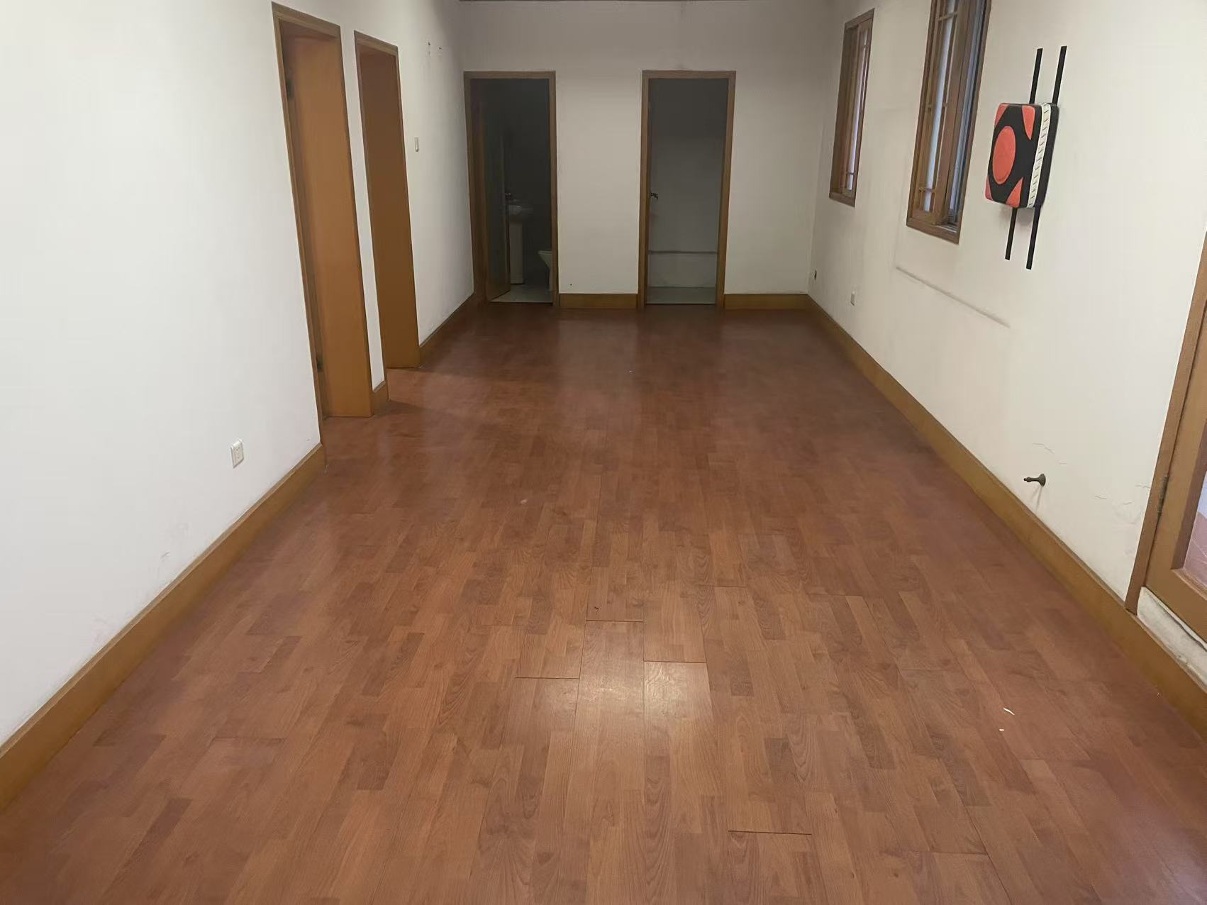 银花苑 6室2厅2卫 220m&sup2;