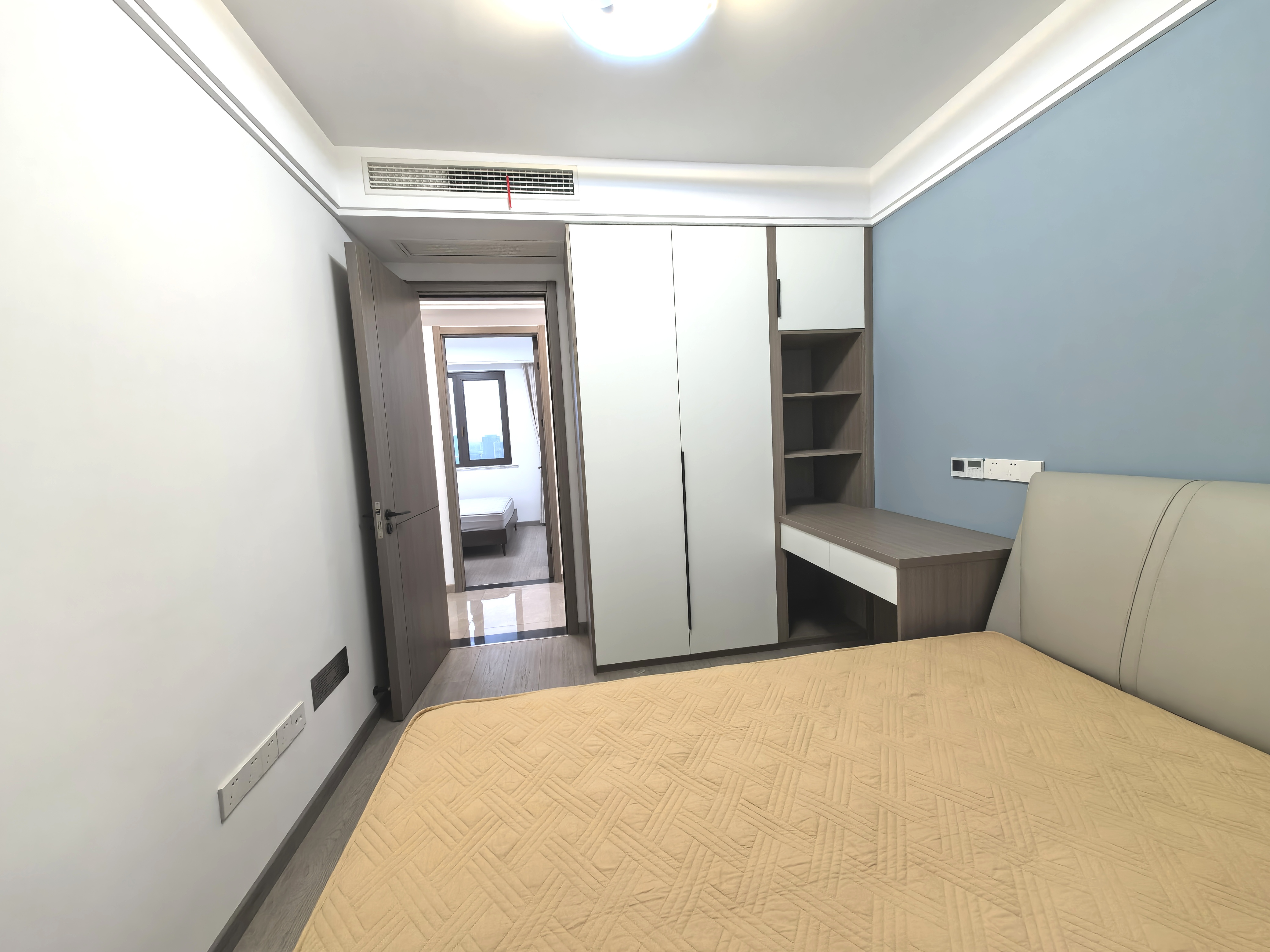 中海碧林湾 4室2厅2卫 130m&sup2;