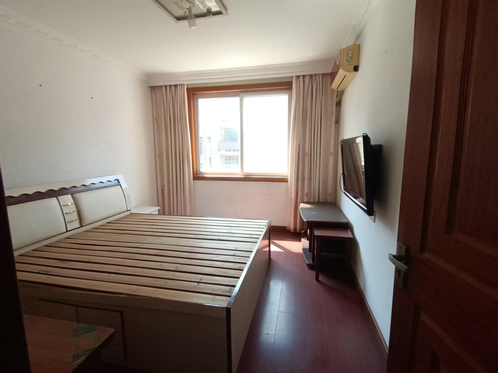城港新村 3室1厅1卫 73m&sup2;