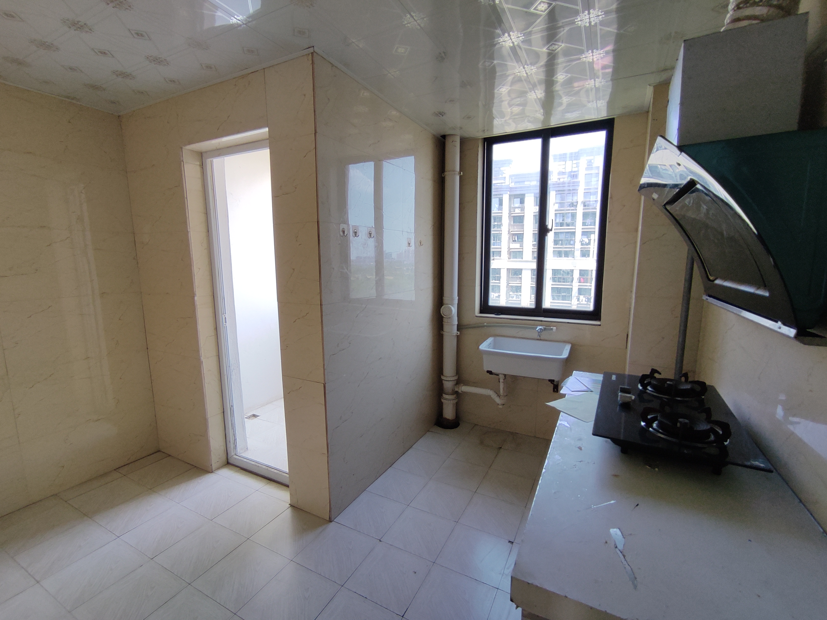 紫东南苑 3室1厅1卫 135m&sup2;