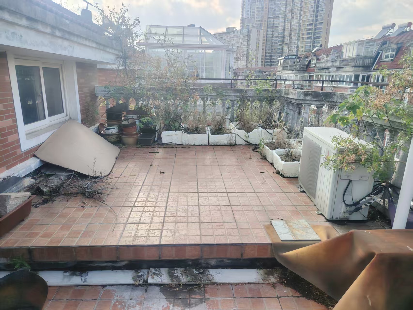 金龙花苑 6室3厅2卫 220.21m&sup2;
