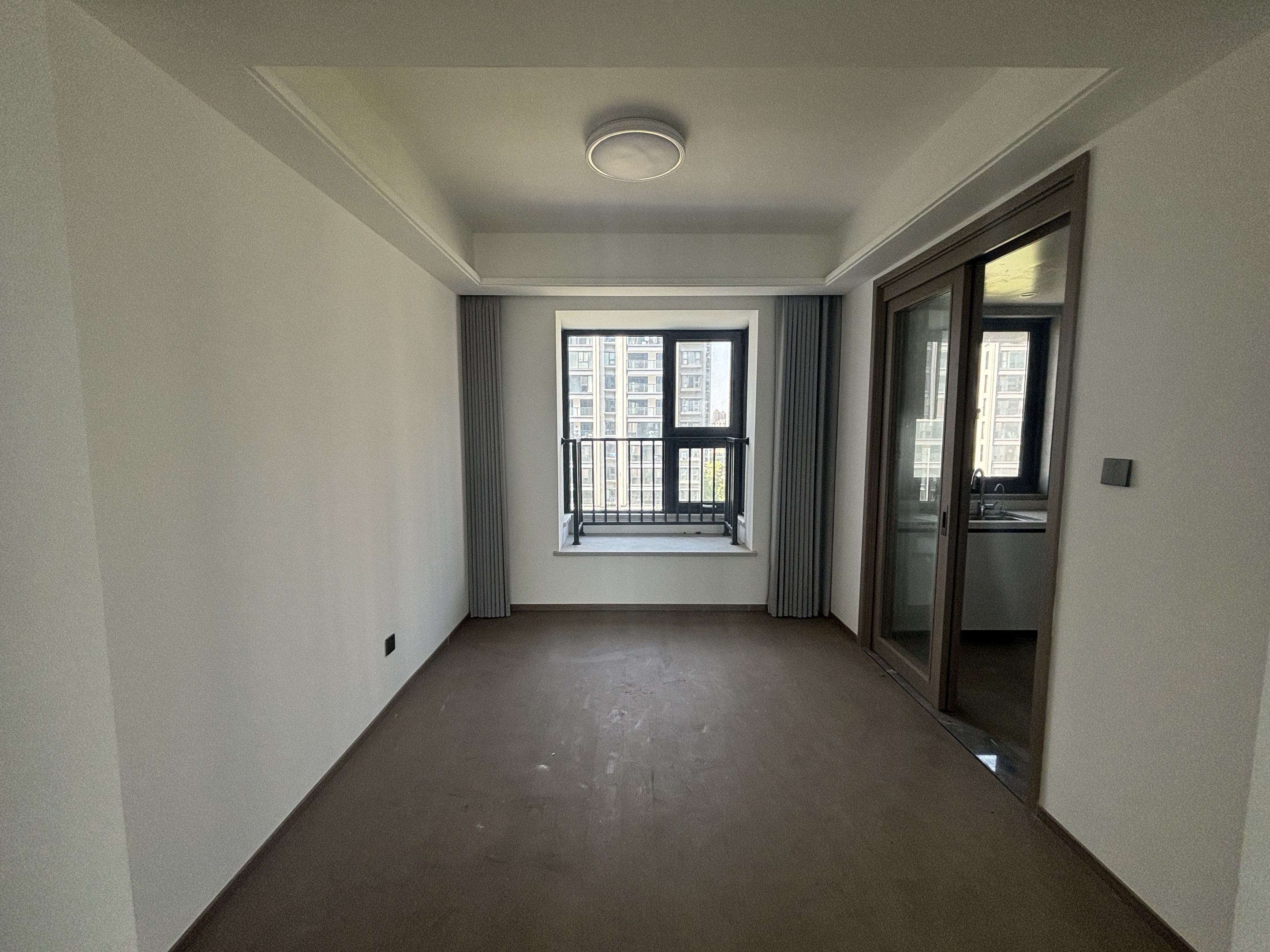 中铁逸都 4室2厅2卫 133m&sup2;