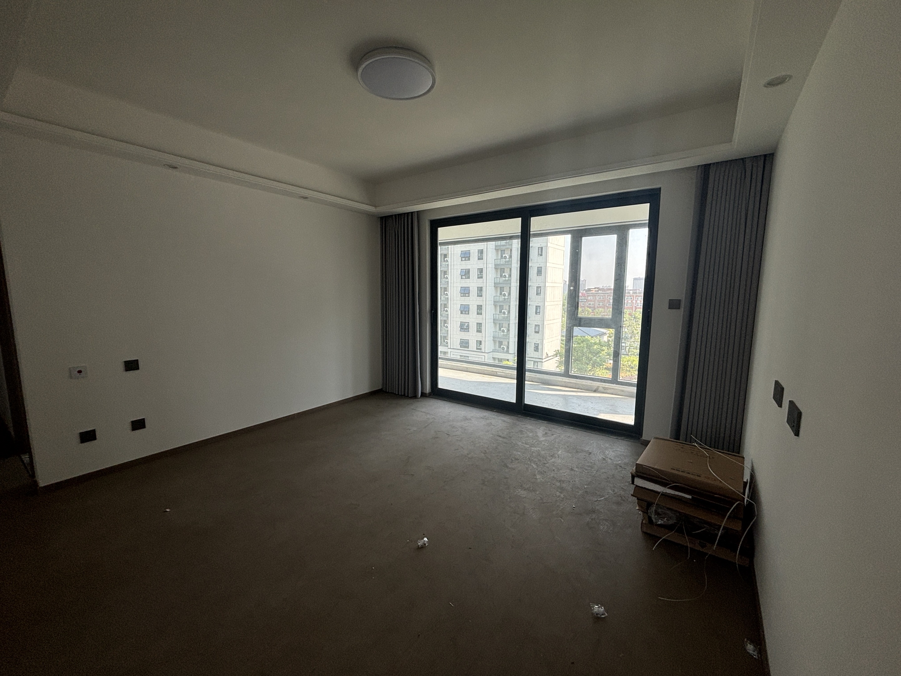 中铁逸都 4室2厅2卫 133m&sup2;