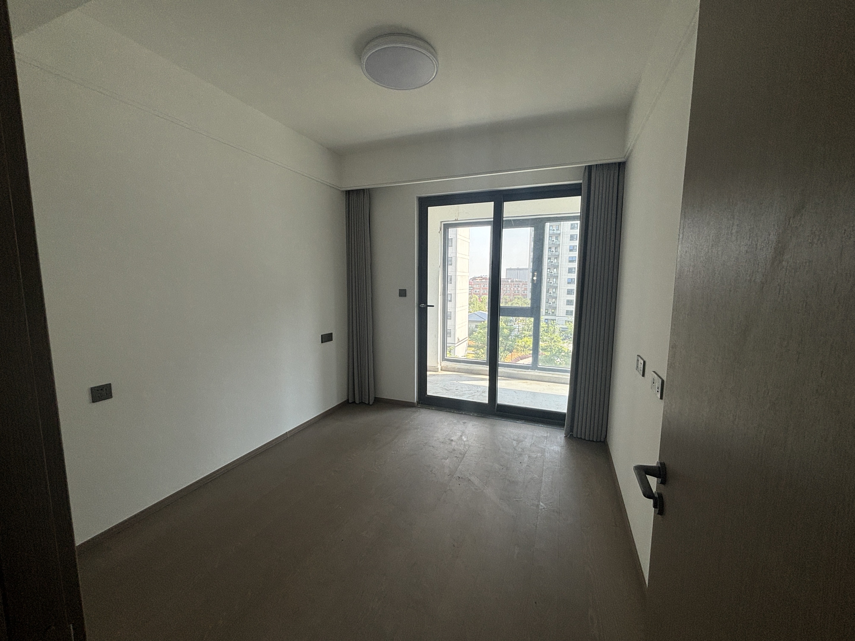 中铁逸都 4室2厅2卫 133m&sup2;