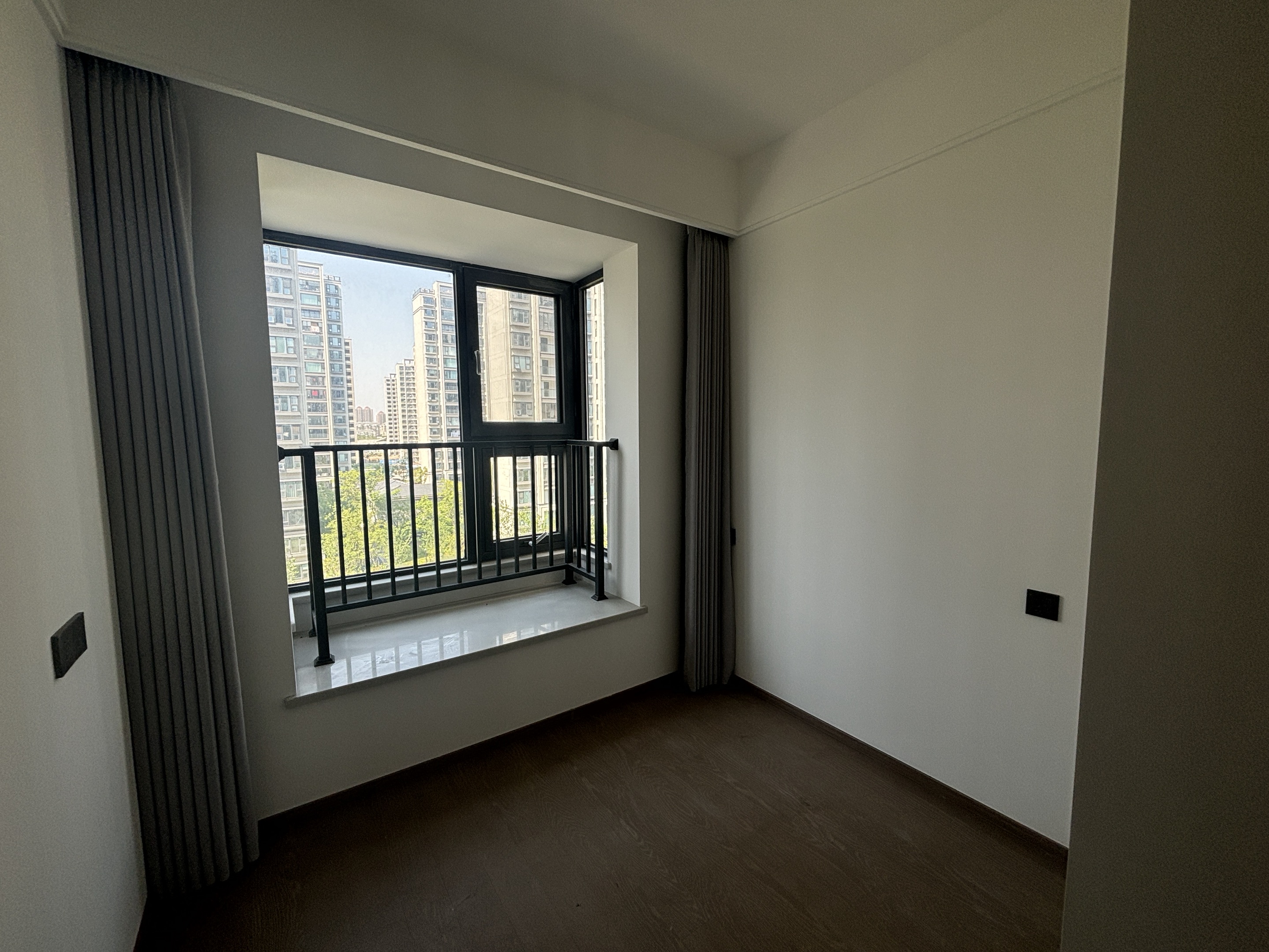 中铁逸都 4室2厅2卫 133m&sup2;