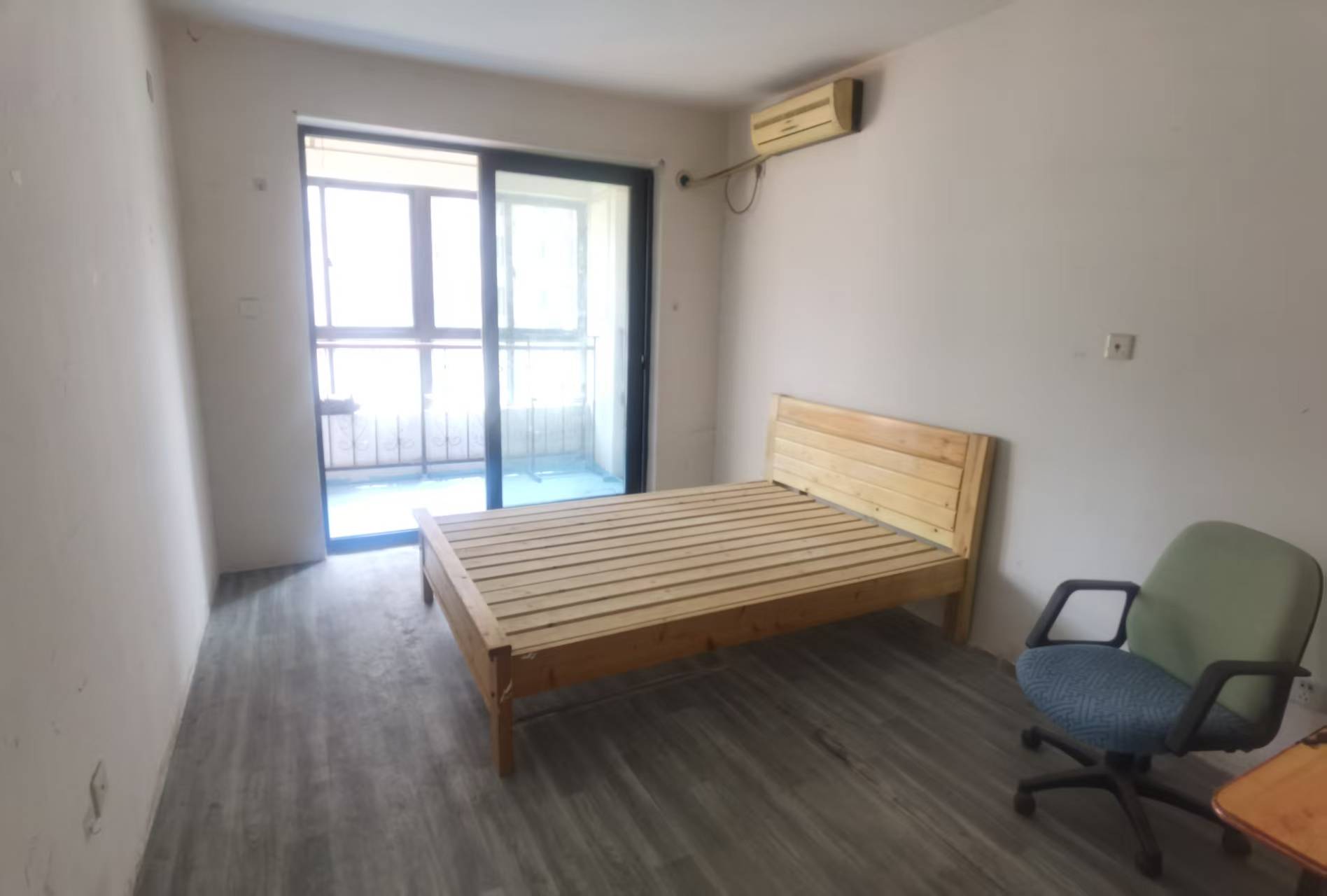 炜赋花苑 2室1厅1卫 91m&sup2;
