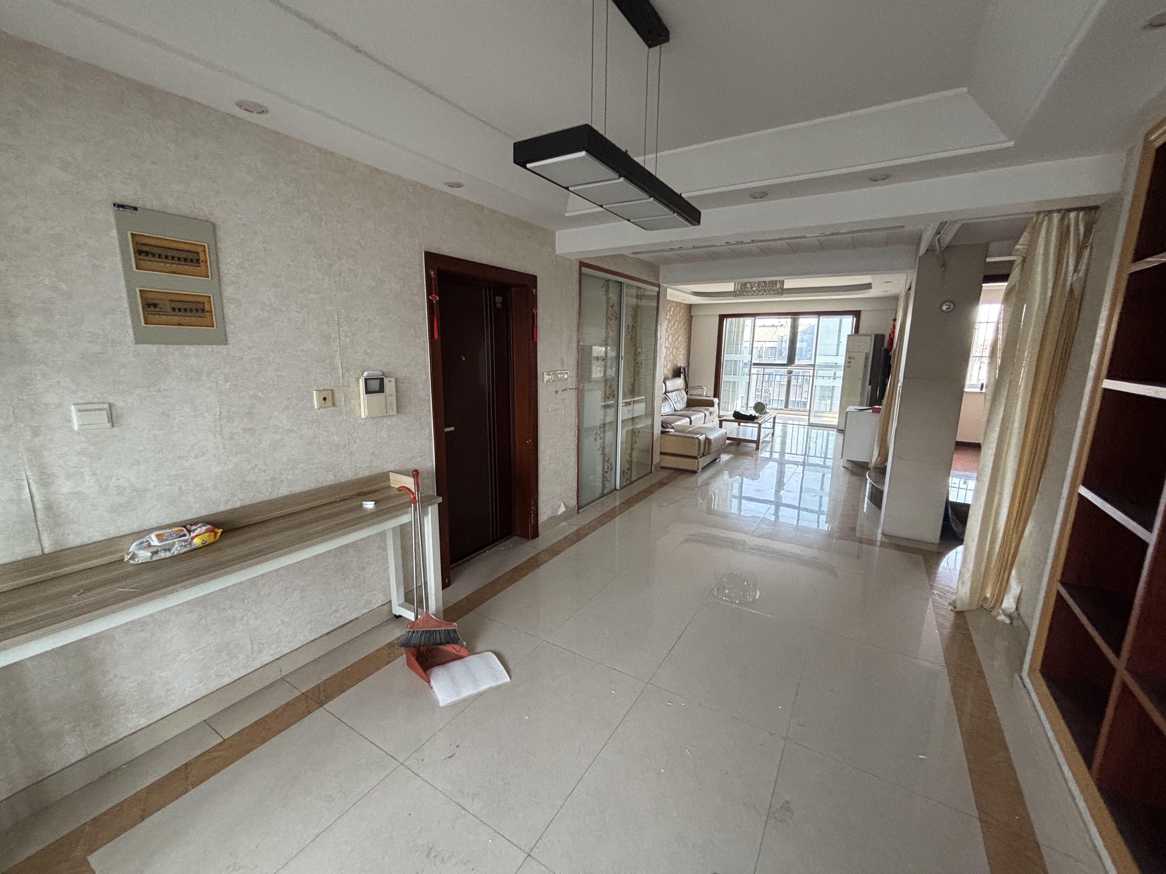 尚德城邦 3室2厅2卫 130.00m&sup2;