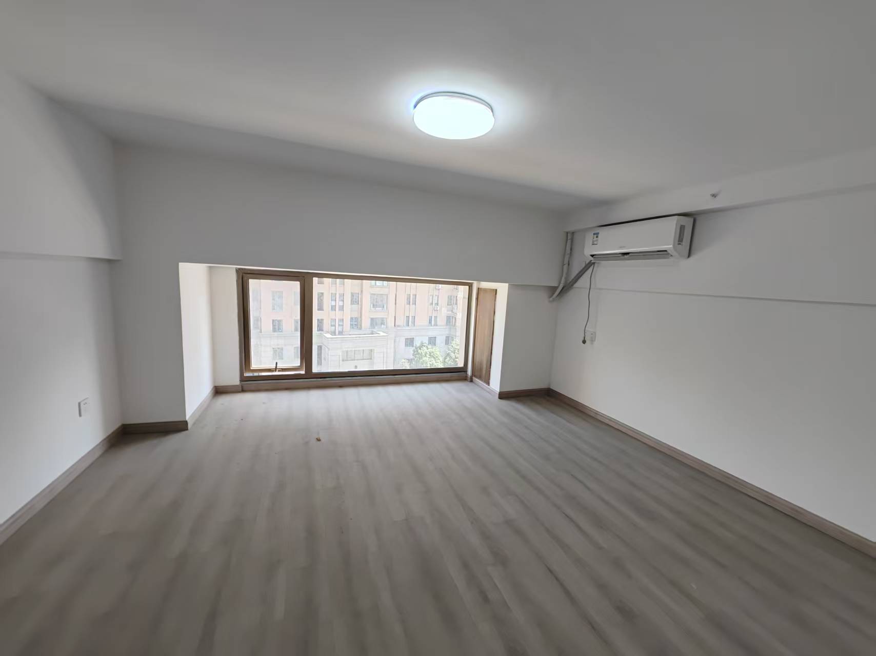中港银座 2室2厅1卫 48m&sup2;