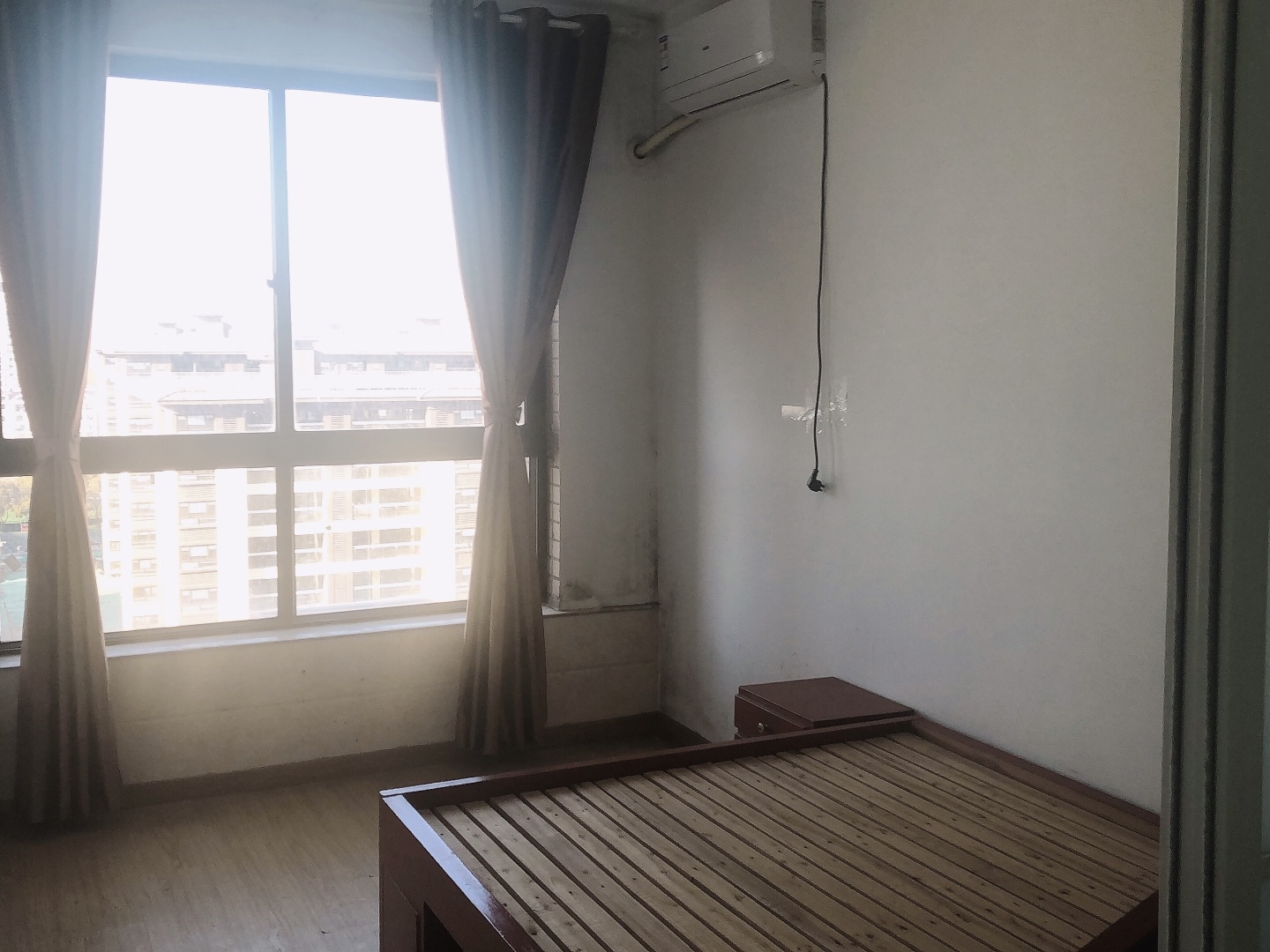 万和华府 3室2厅1卫 117.7m&sup2;