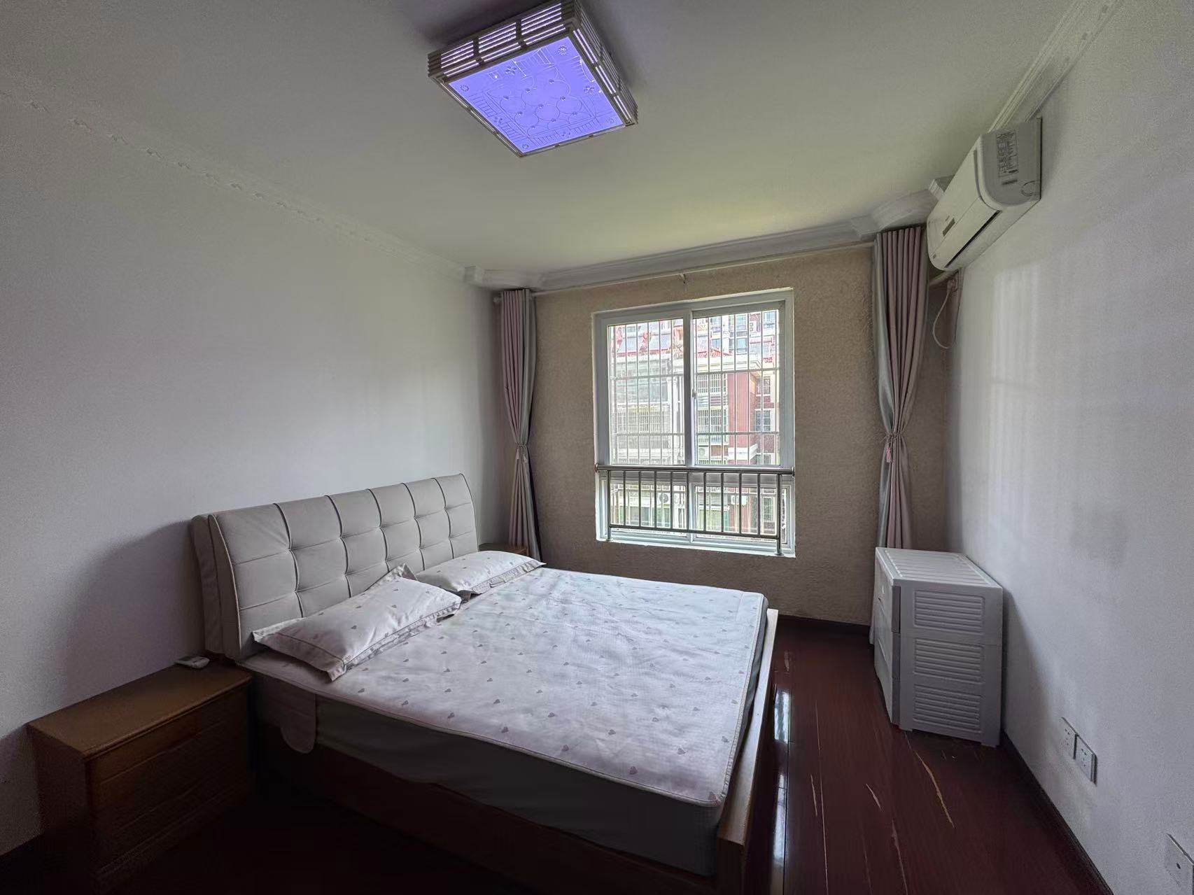 长航地中海花园 5室2厅2卫 165.99m&sup2;