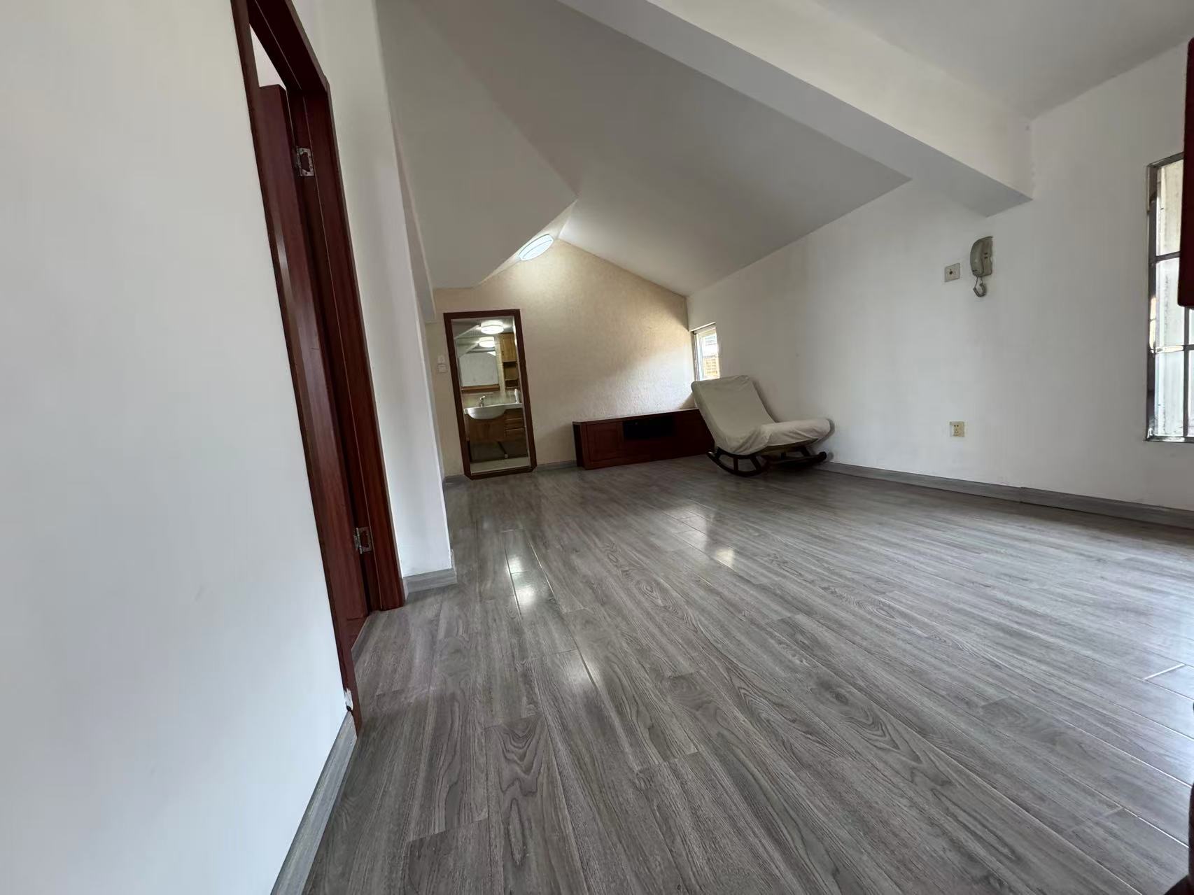 长航地中海花园 5室2厅2卫 165.99m&sup2;