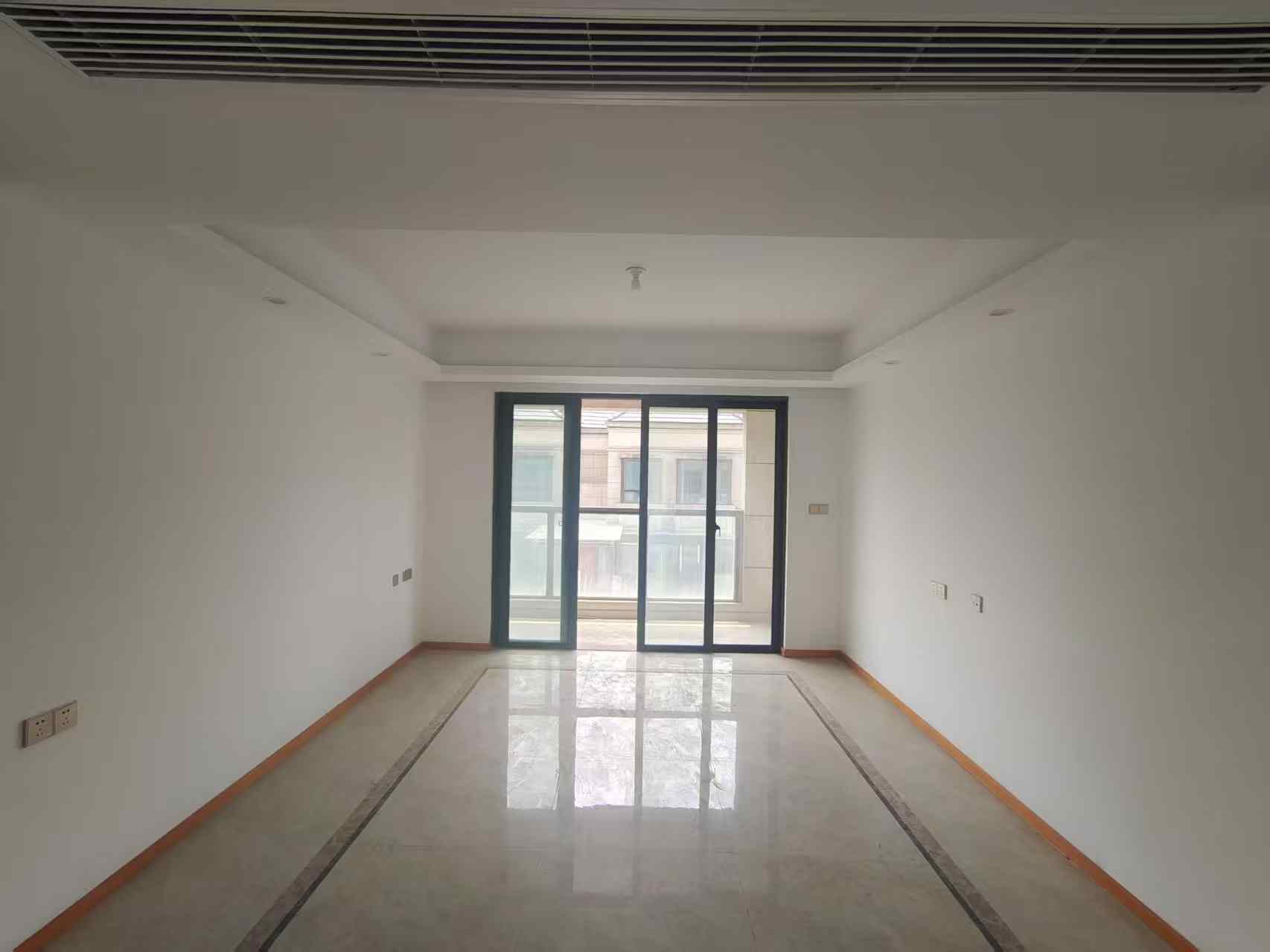 中南熙悦(南通经济技术开发区) 4室2厅2卫 122m²