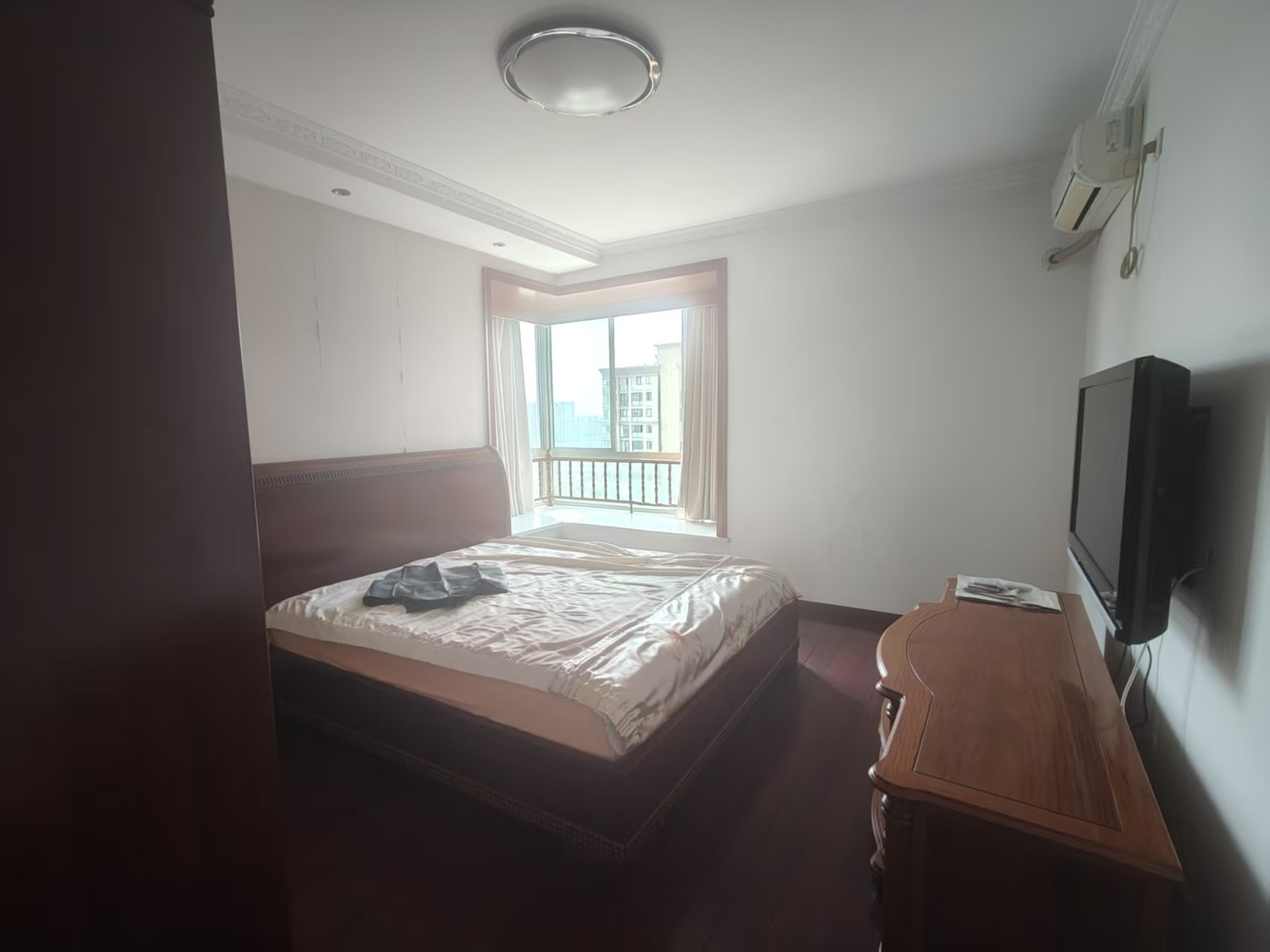首府名邸 4室3厅2卫 181m&sup2;