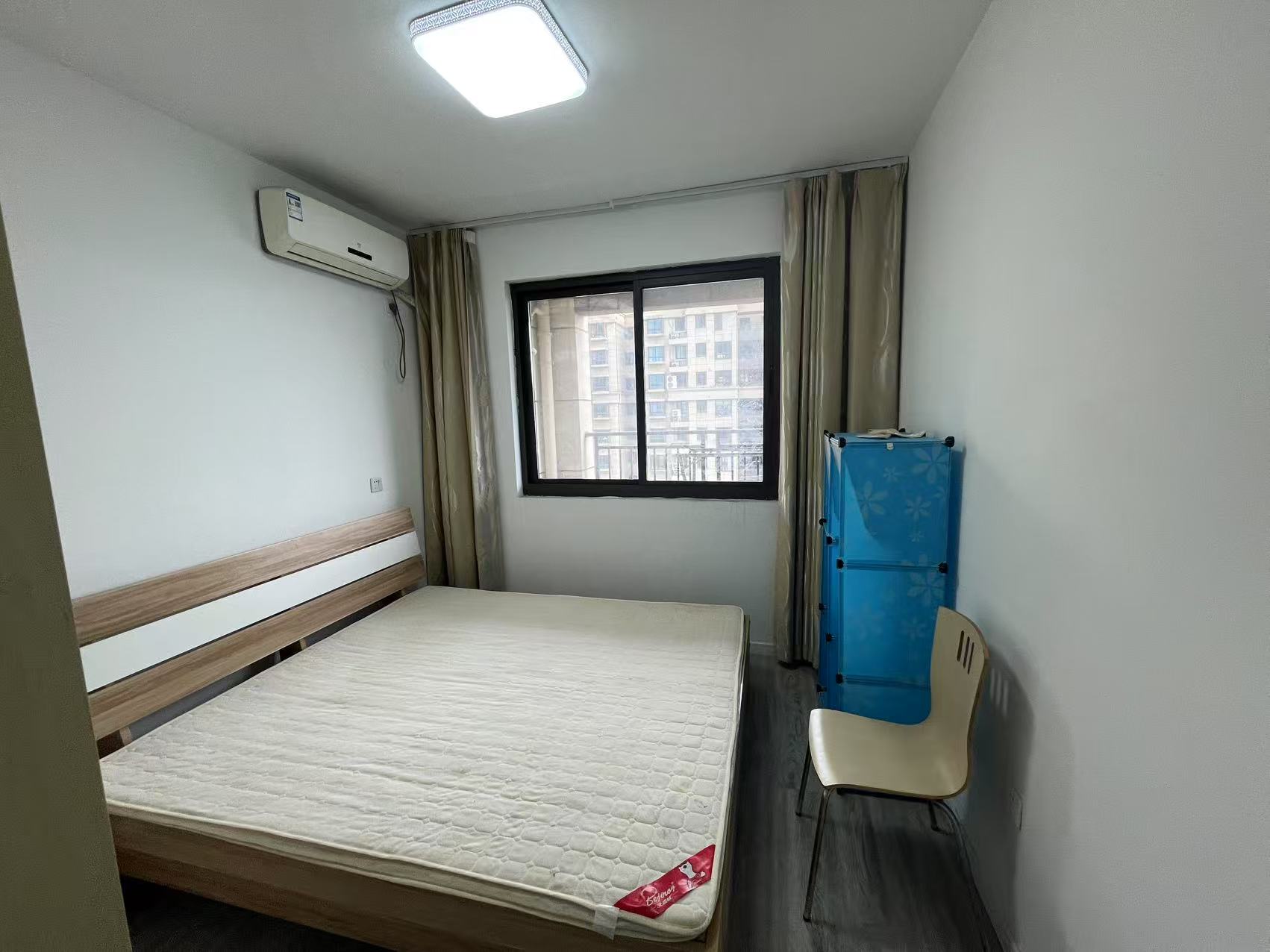 皇家花园北区 3室2厅1卫 110m&sup2;