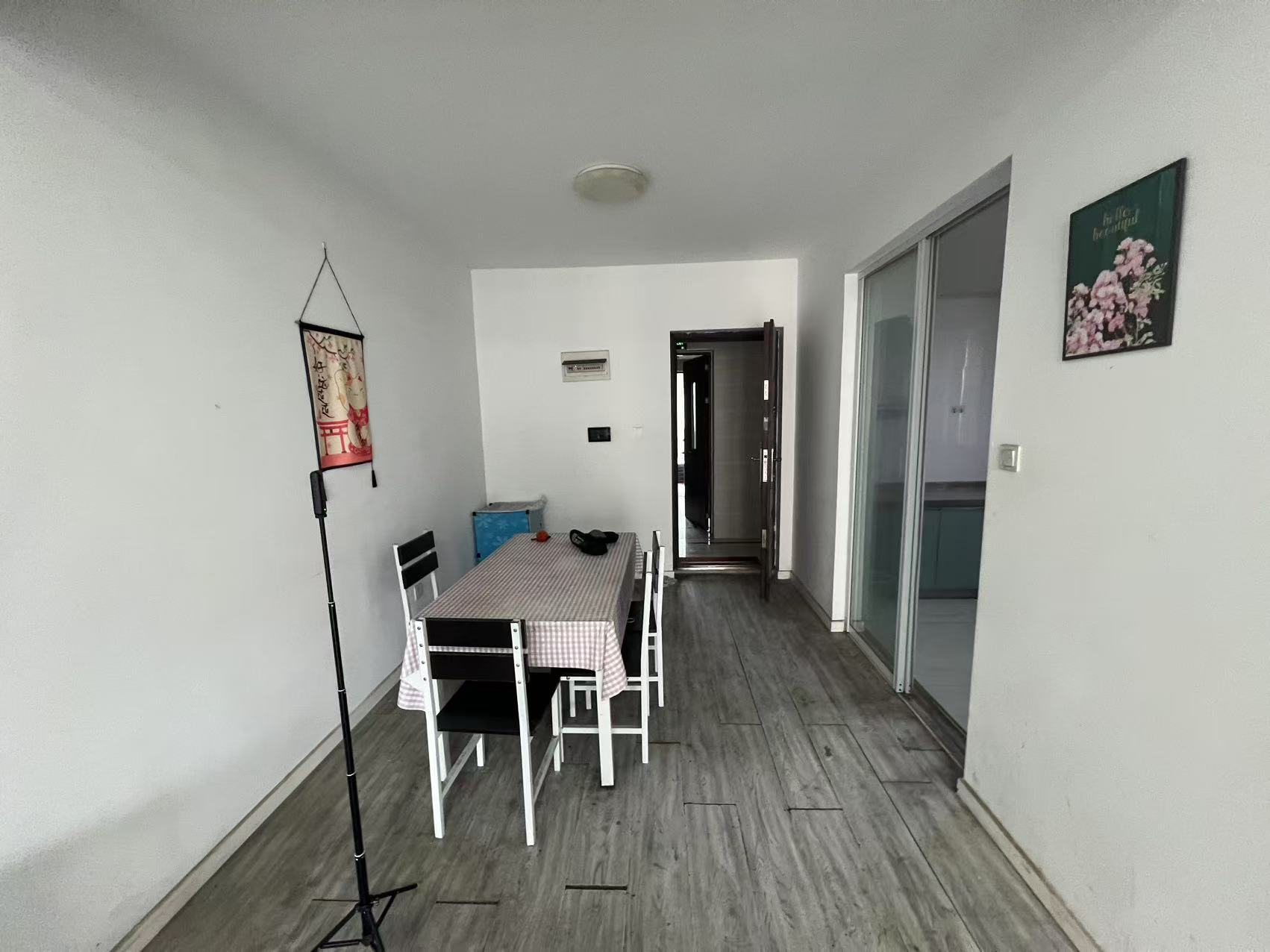 皇家花园北区 3室2厅1卫 110m&sup2;