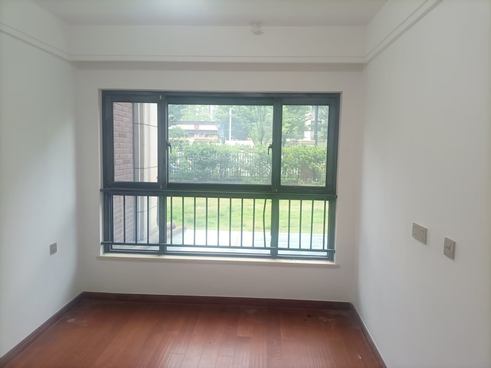 林肯公园 4室2厅2卫 215m&sup2;