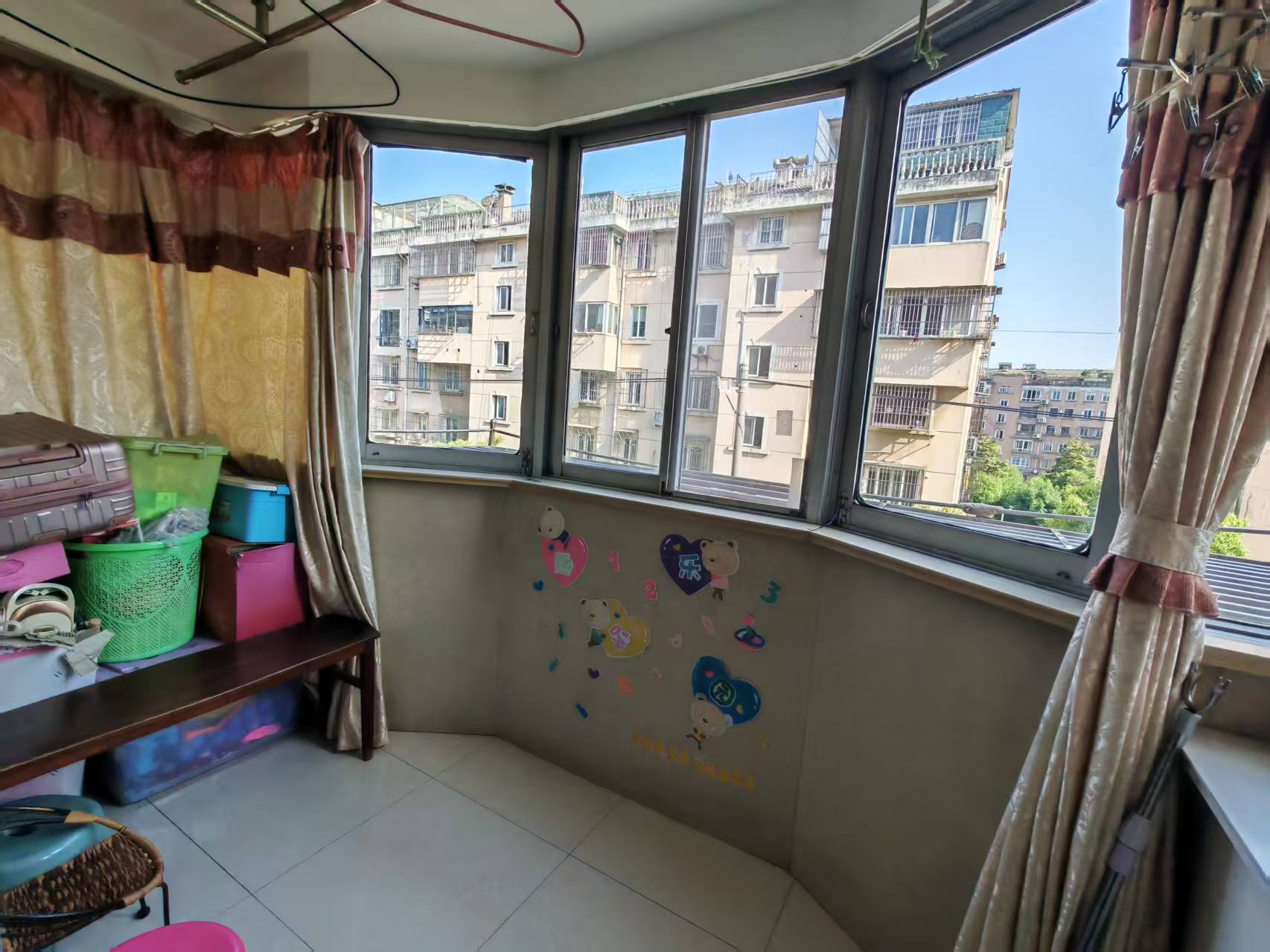 阳光花园 2室2厅1卫 105m&sup2;