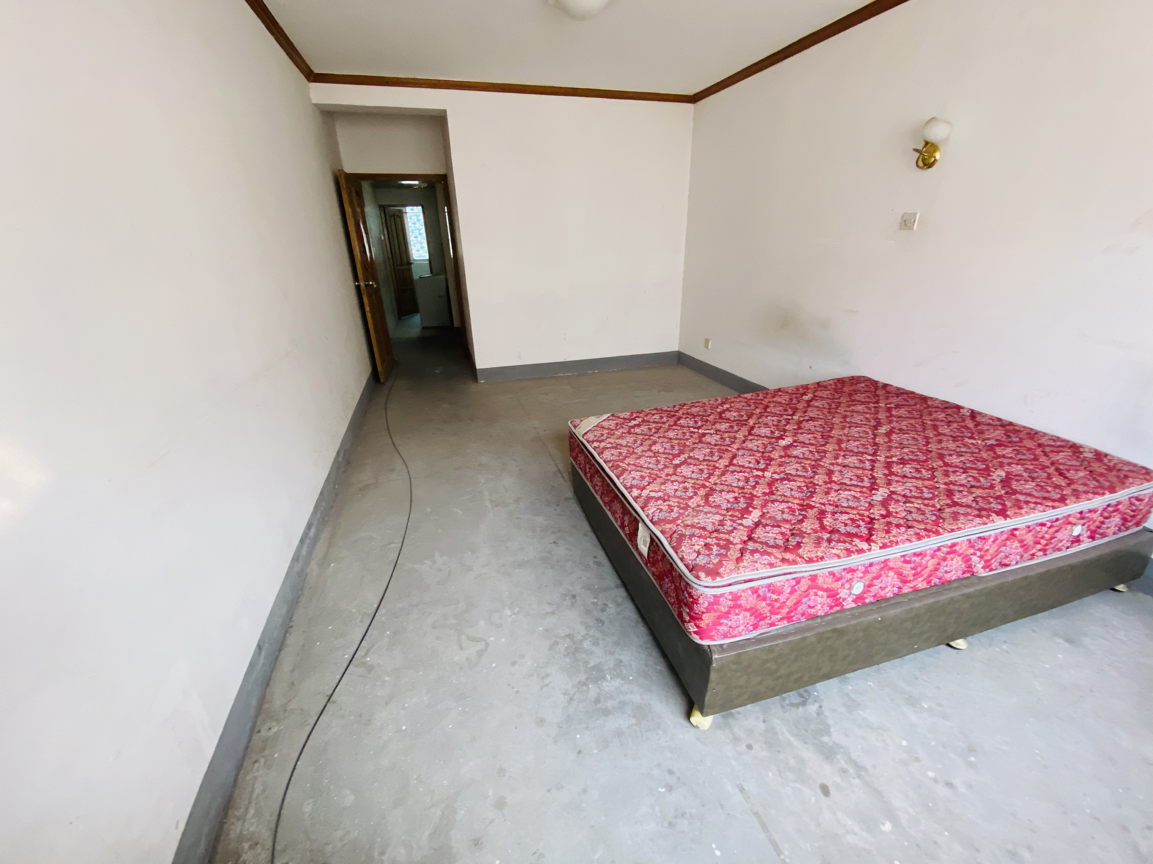鸿运城市花苑 4室2厅2卫 166m&sup2;