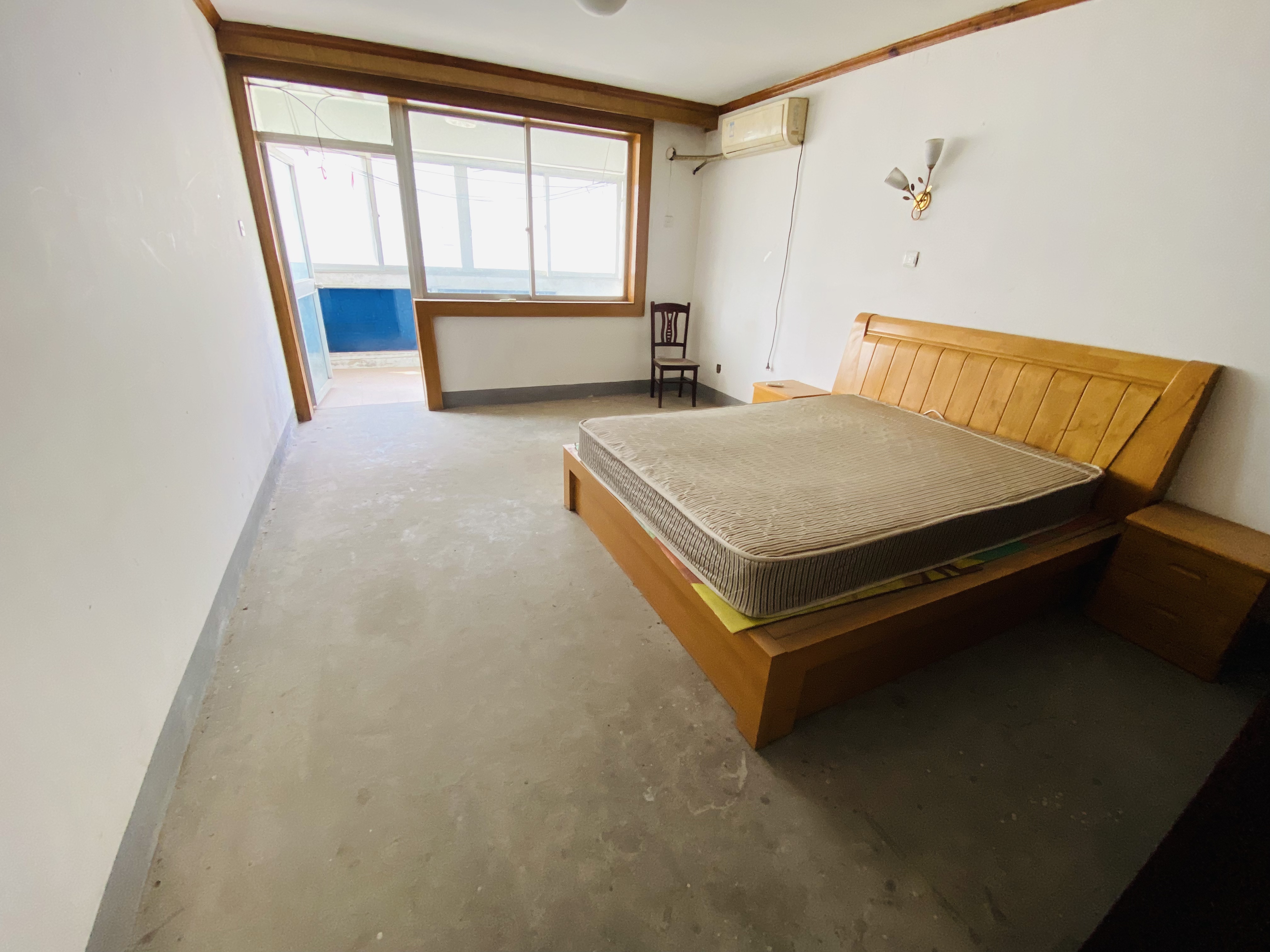 鸿运城市花苑 4室2厅2卫 166m&sup2;