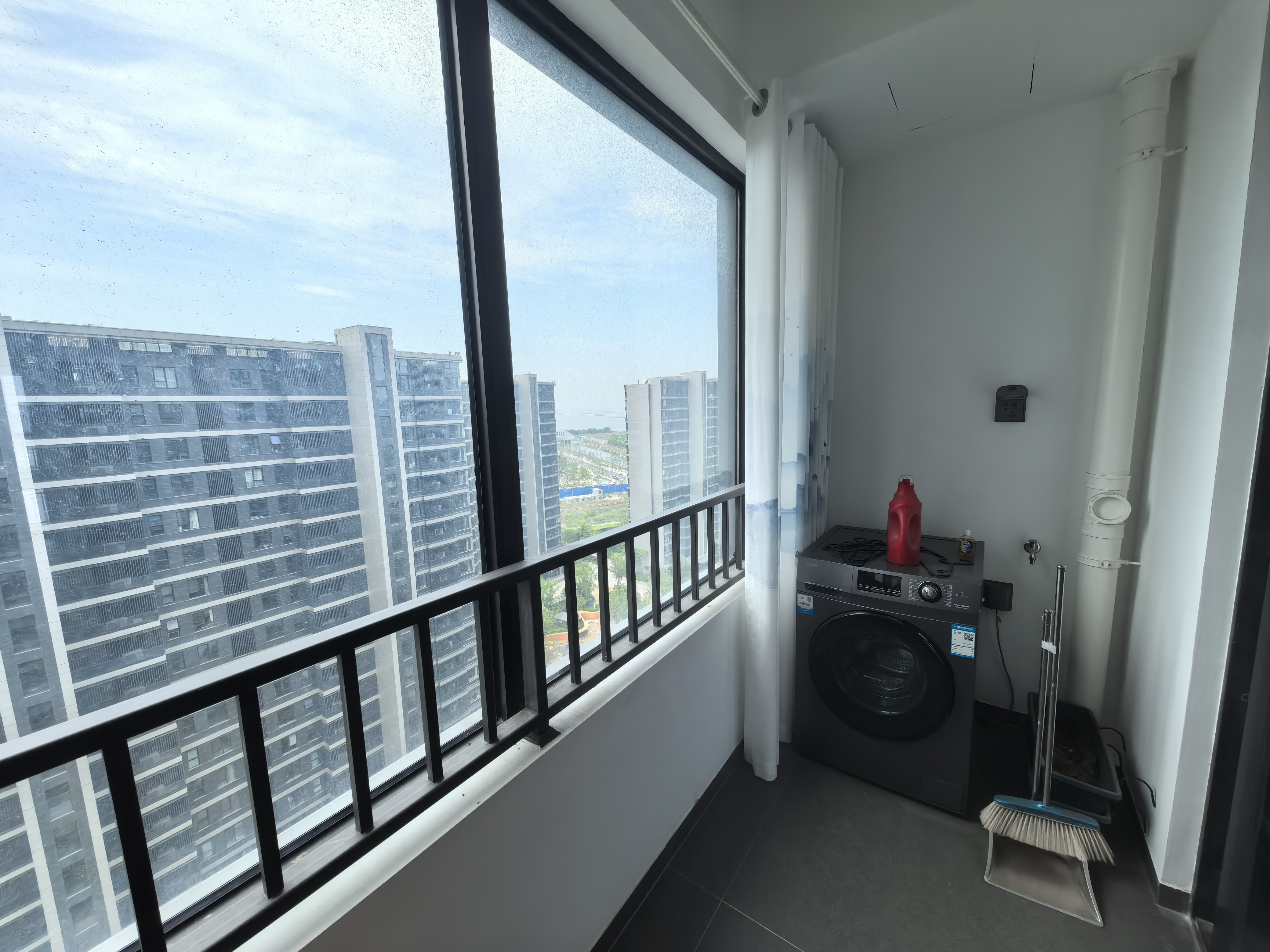 滨江道静园 3室2厅1卫 100m&sup2;