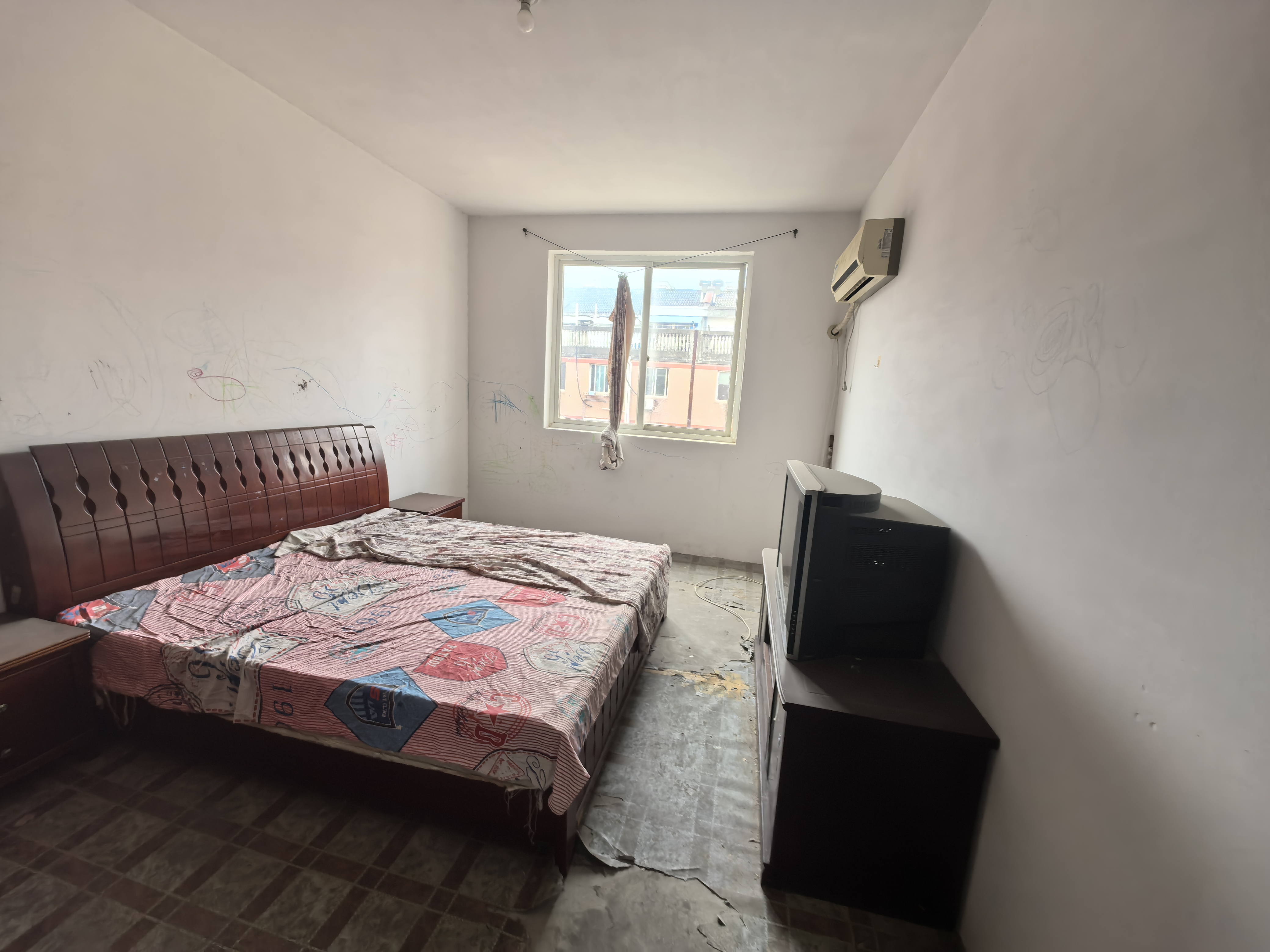 百家花苑 4室2厅1卫 246.00m&sup2;