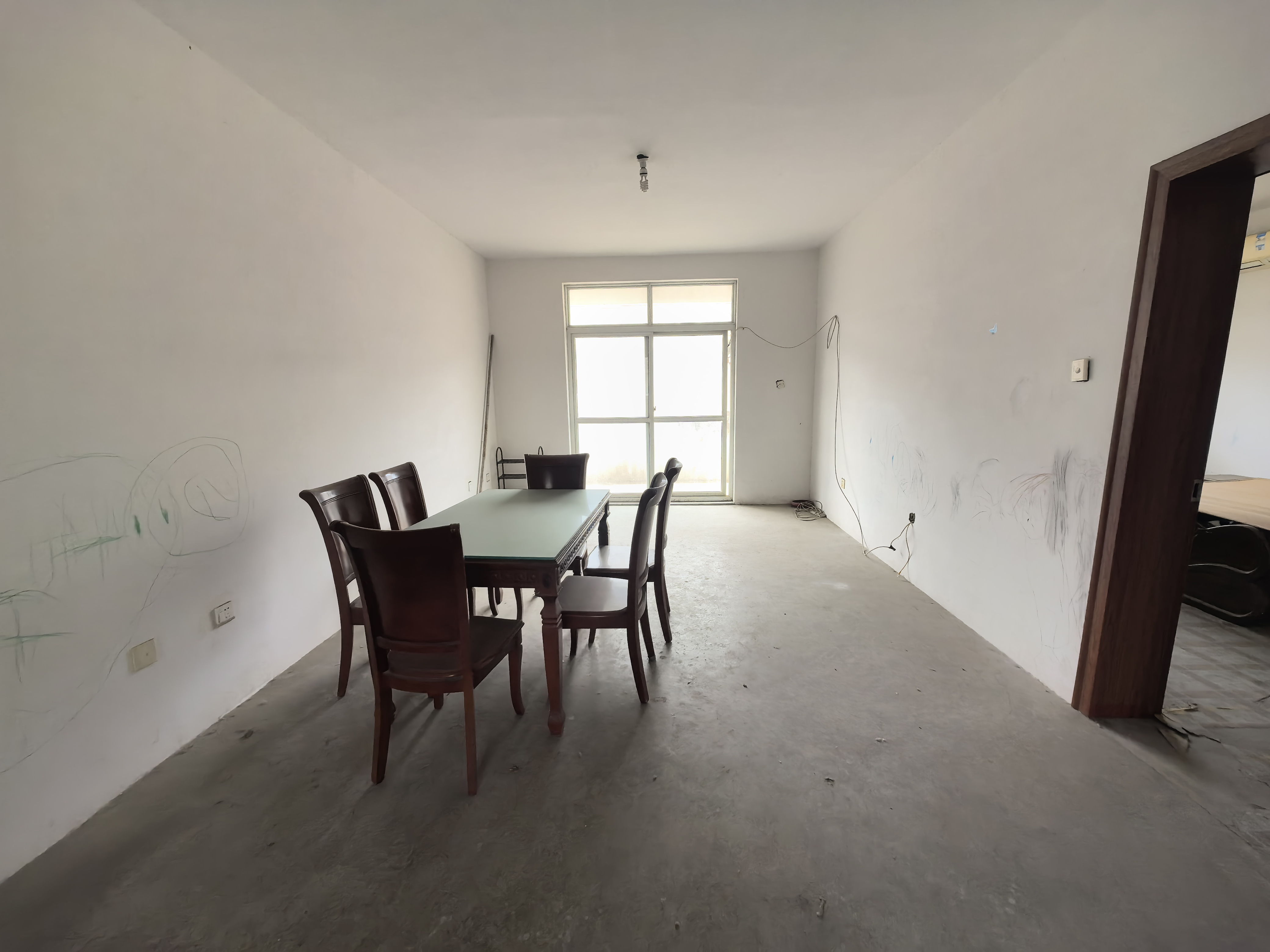 百家花苑 4室2厅1卫 246.00m&sup2;