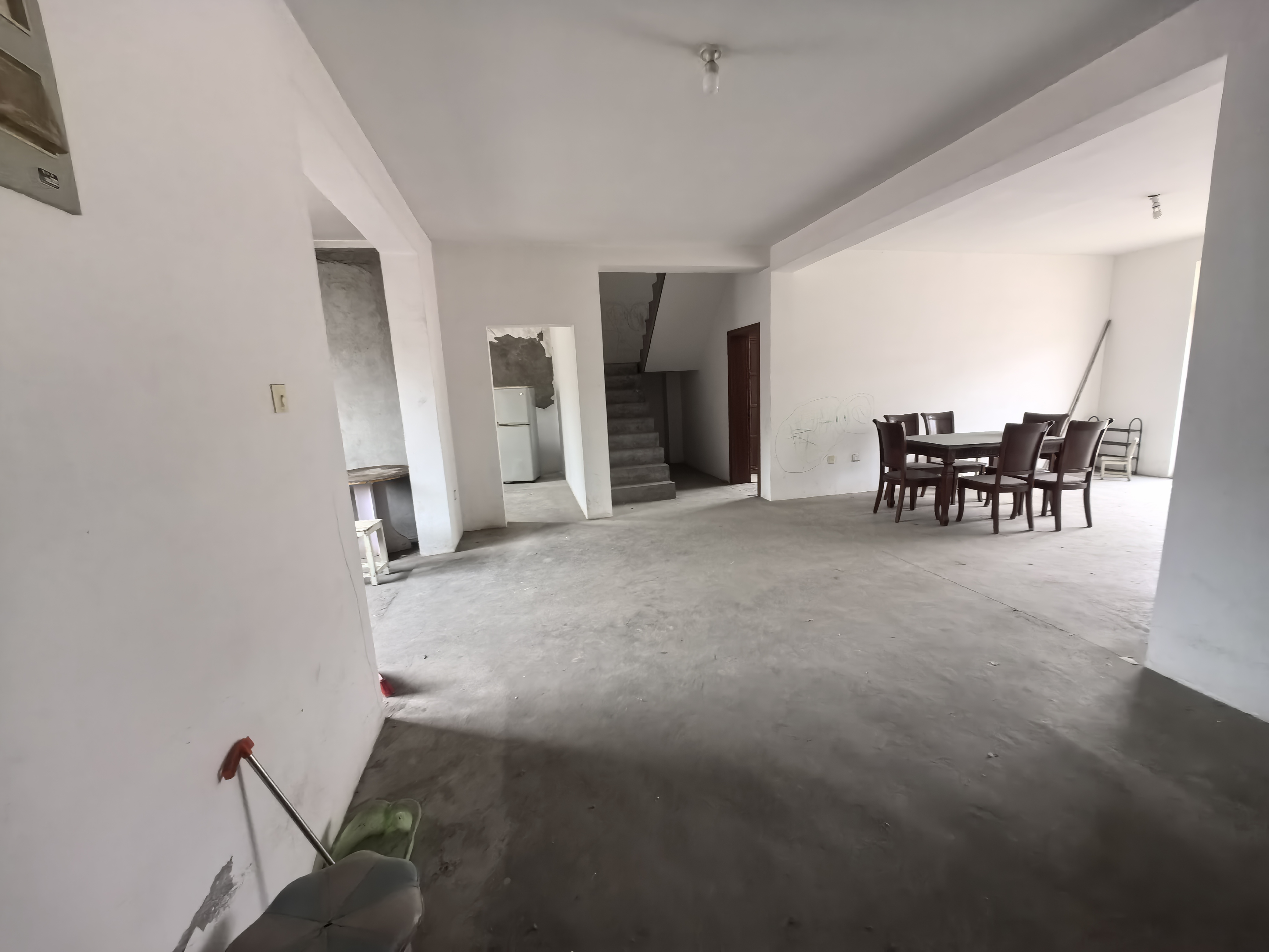 百家花苑 4室2厅1卫 246.00m&sup2;