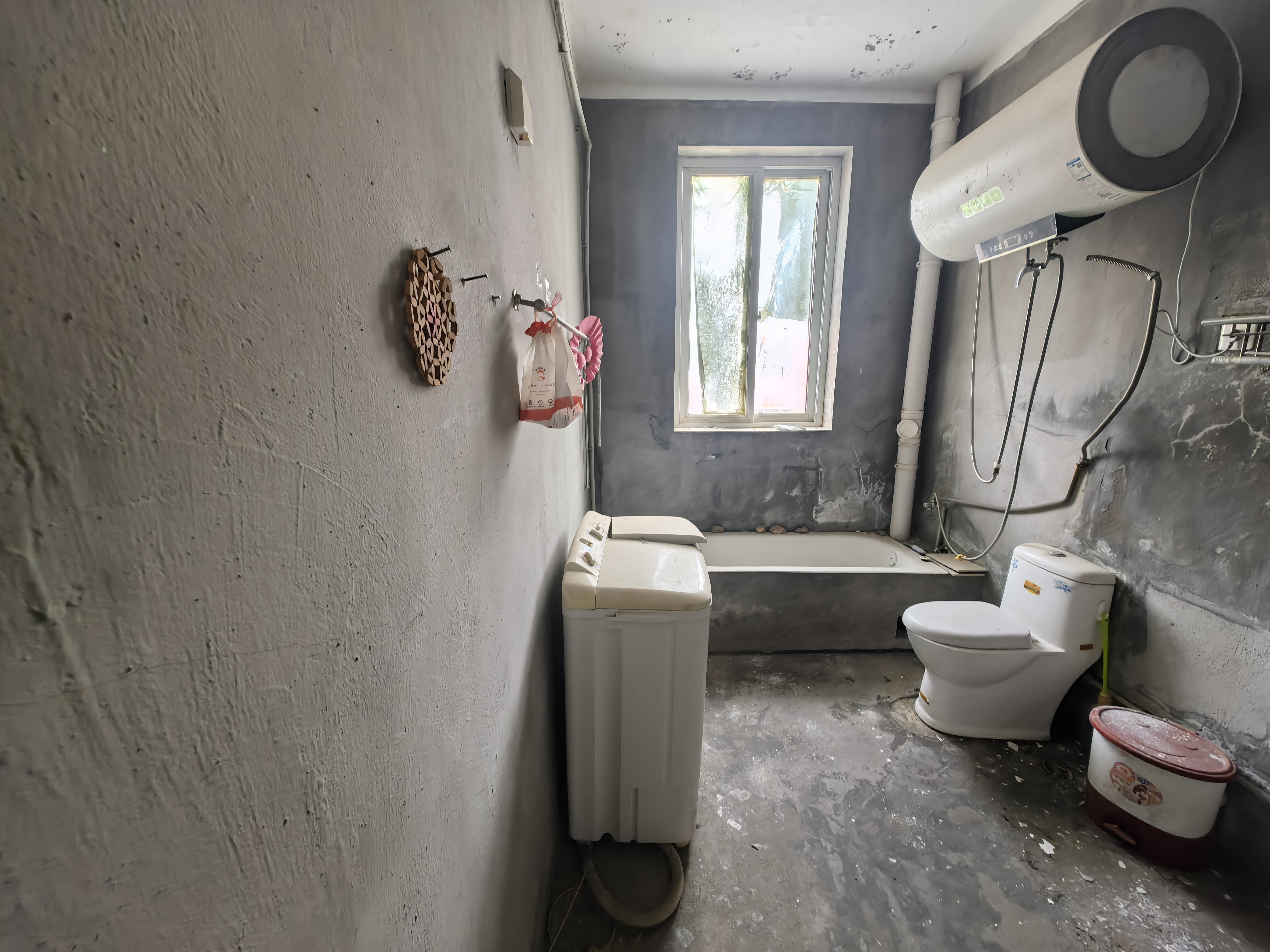 百家花苑 4室2厅1卫 246.00m&sup2;
