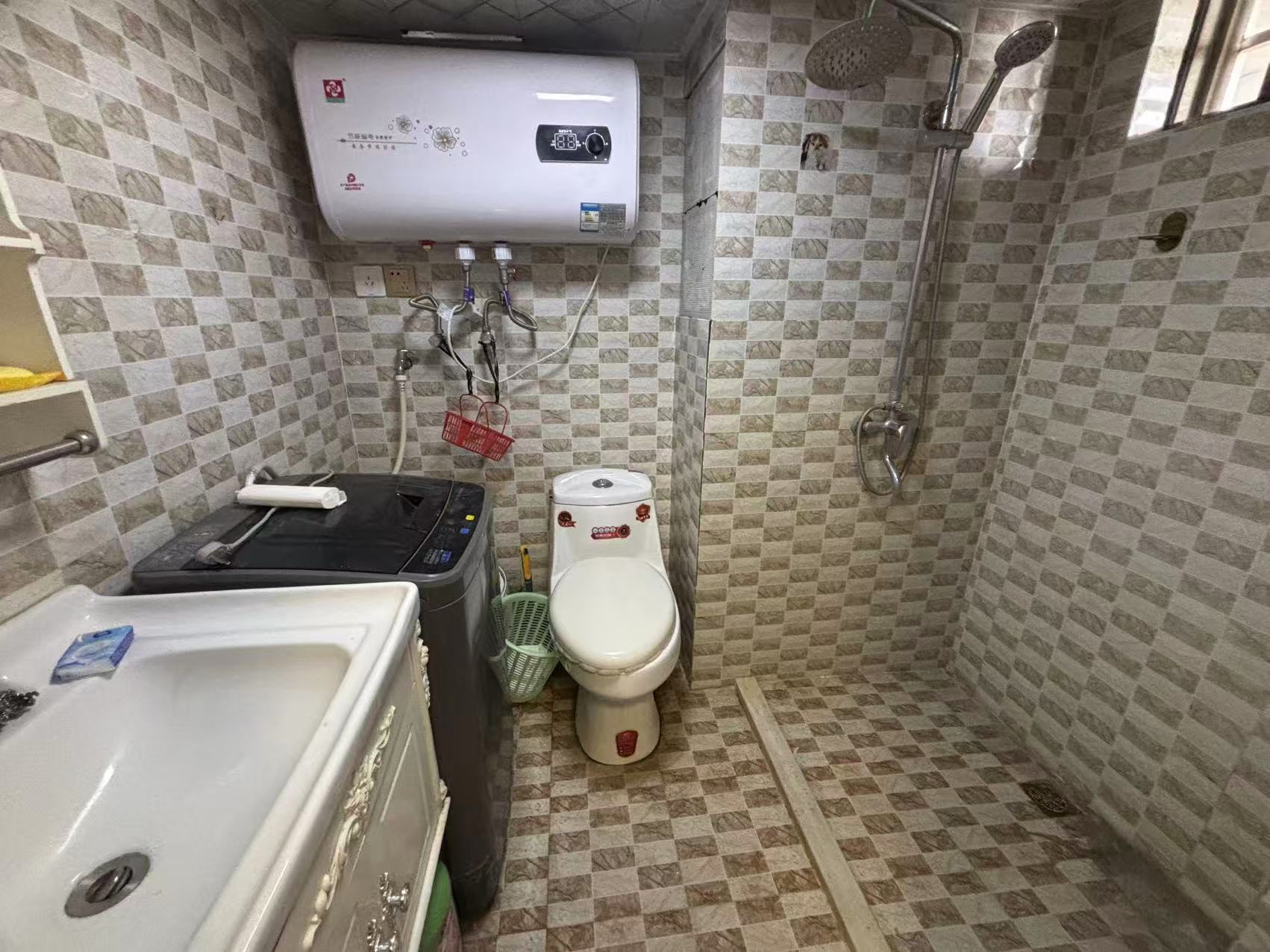 唐人公寓 2室1厅1卫 70m&sup2;