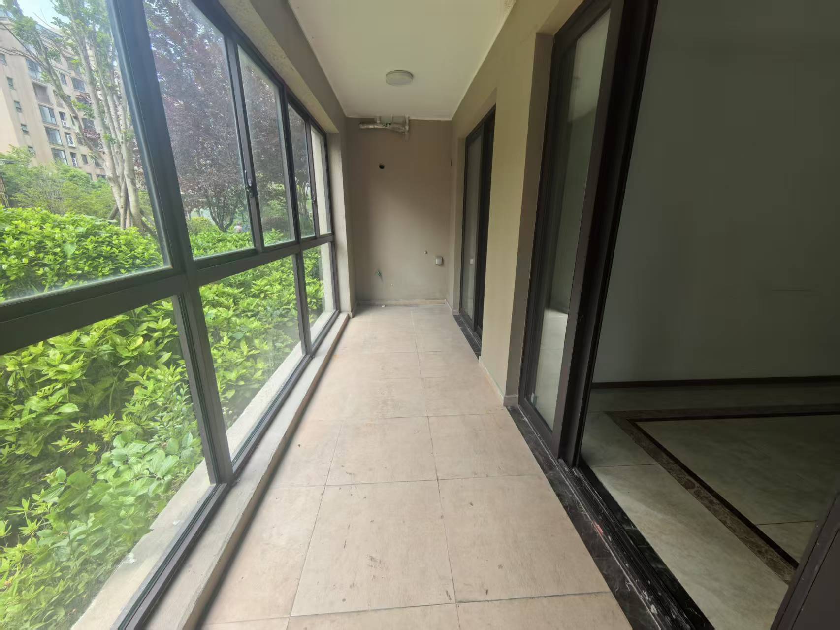 中南君悦府 2室2厅2卫 102.00m&sup2;