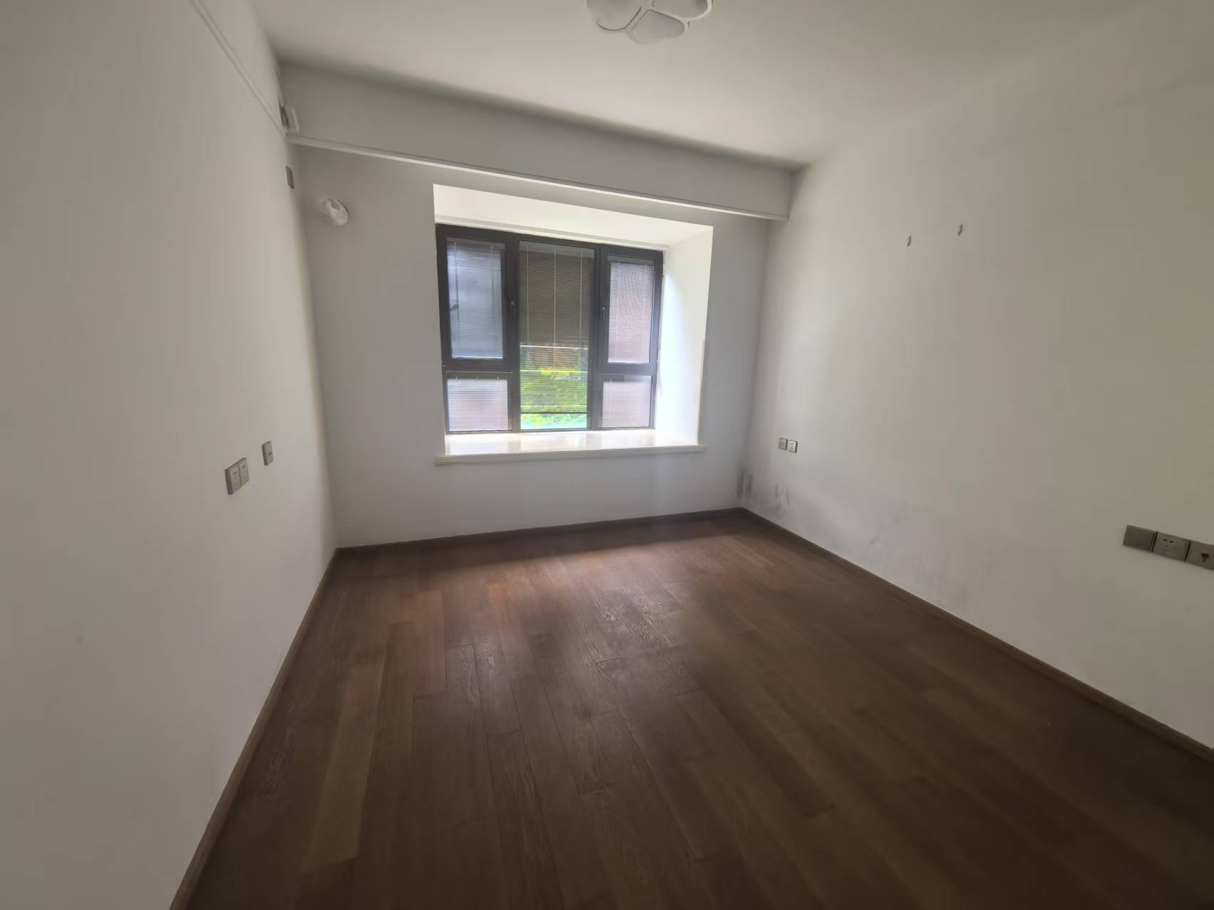 中南君悦府 2室2厅2卫 102.00m&sup2;
