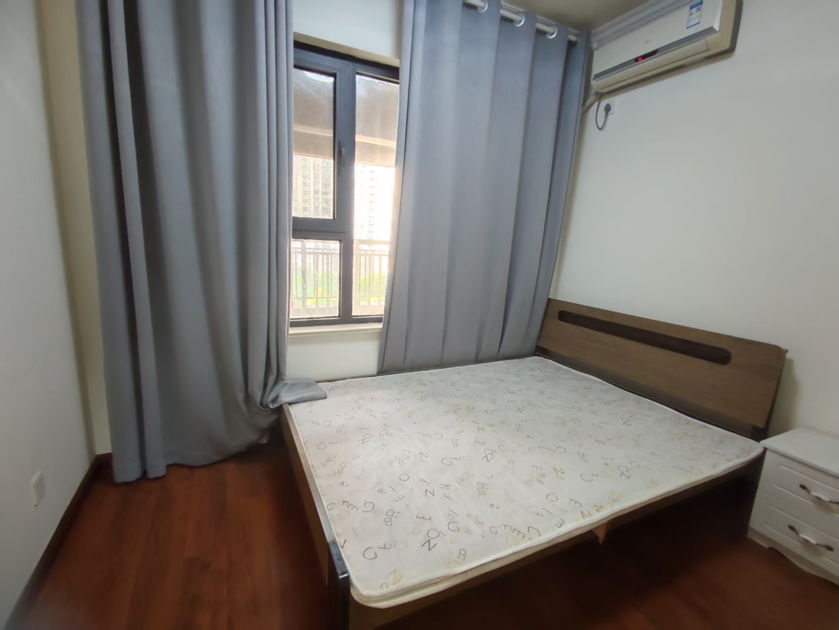 万达华府 2室1厅1卫 90m&sup2;