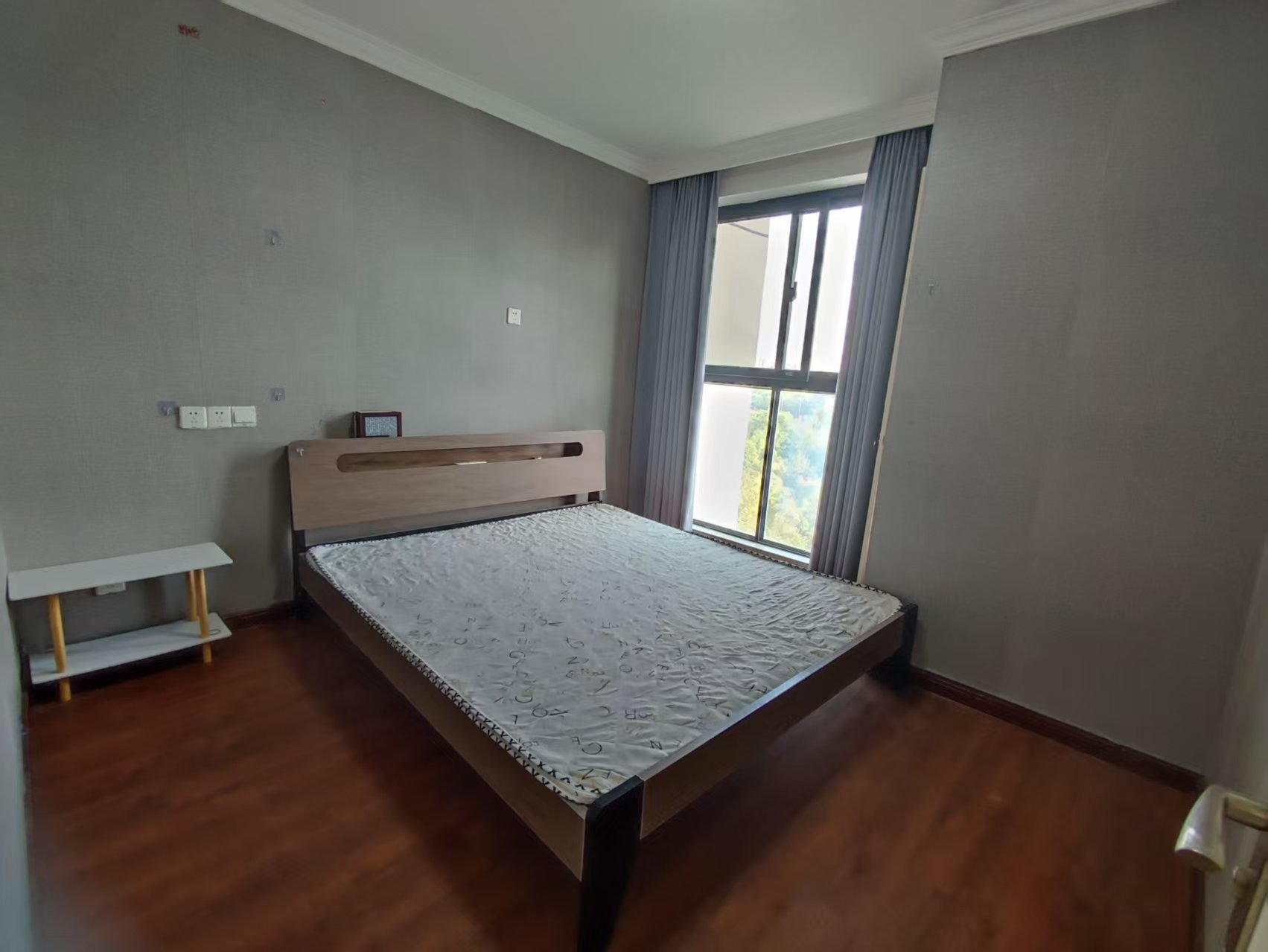 万达华府 2室1厅1卫 90m&sup2;