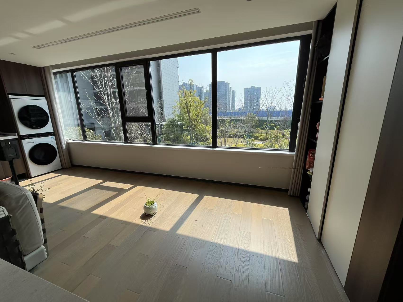 滨江道静园 3室2厅2卫 143.00m&sup2;