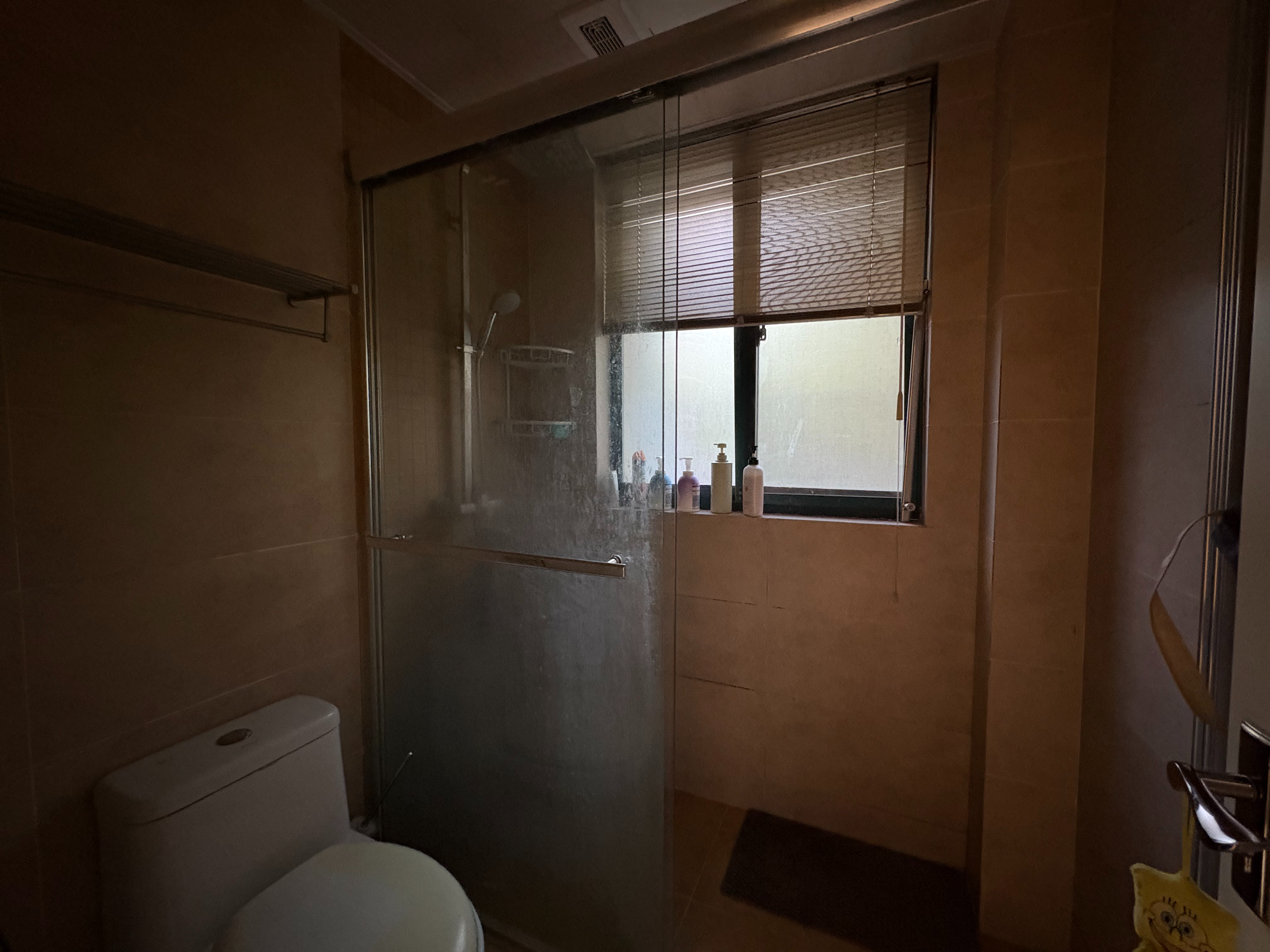 名人世家 4室2厅1卫 145m&sup2;
