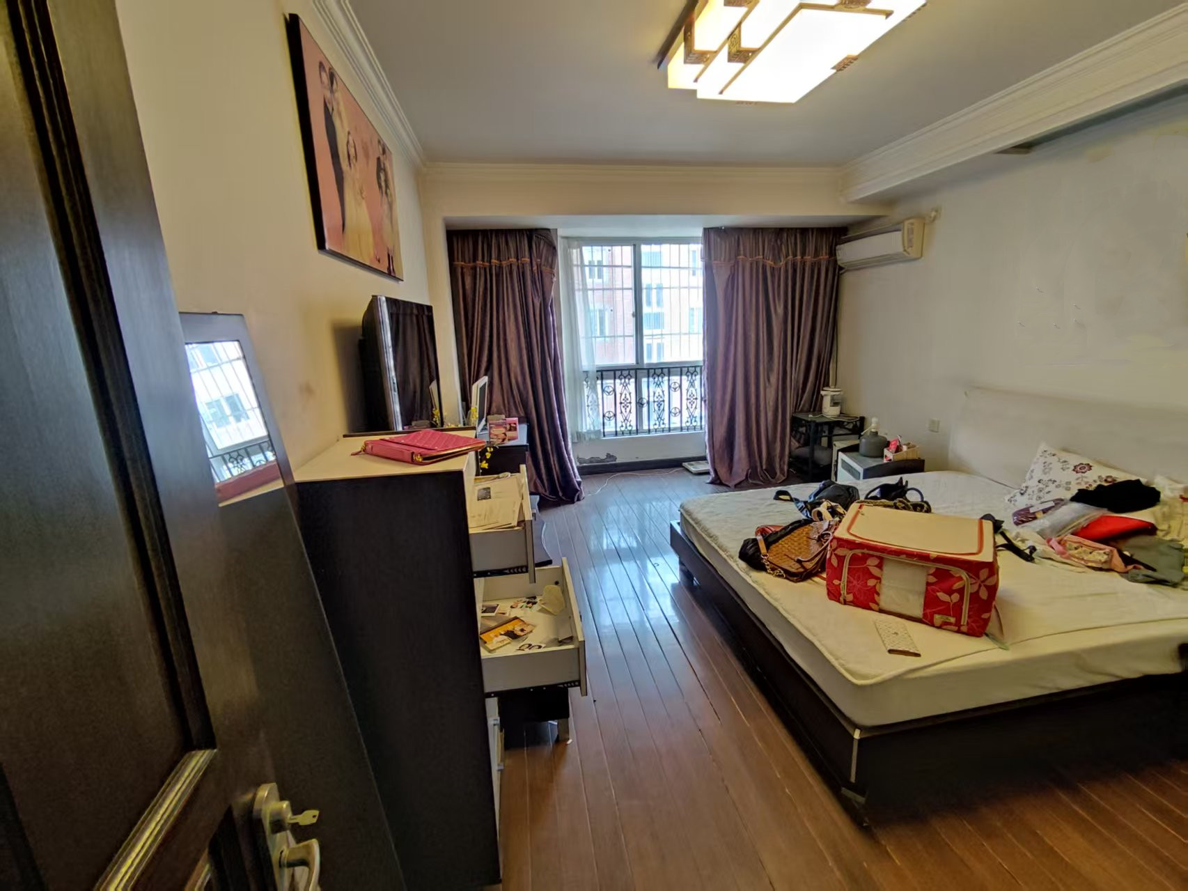 佳成花苑 3室2厅2卫 190m&sup2;