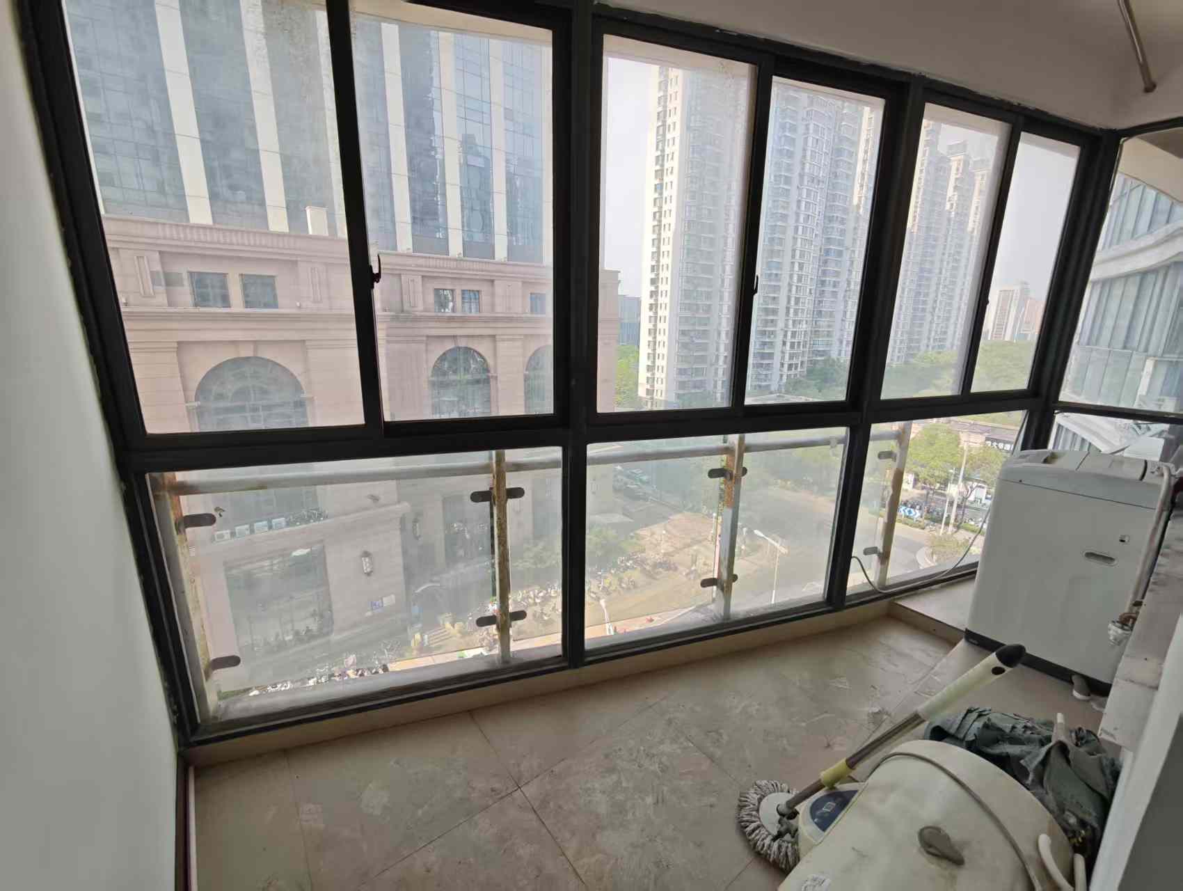 中南世纪城北区 3室2厅2卫 157m&sup2;