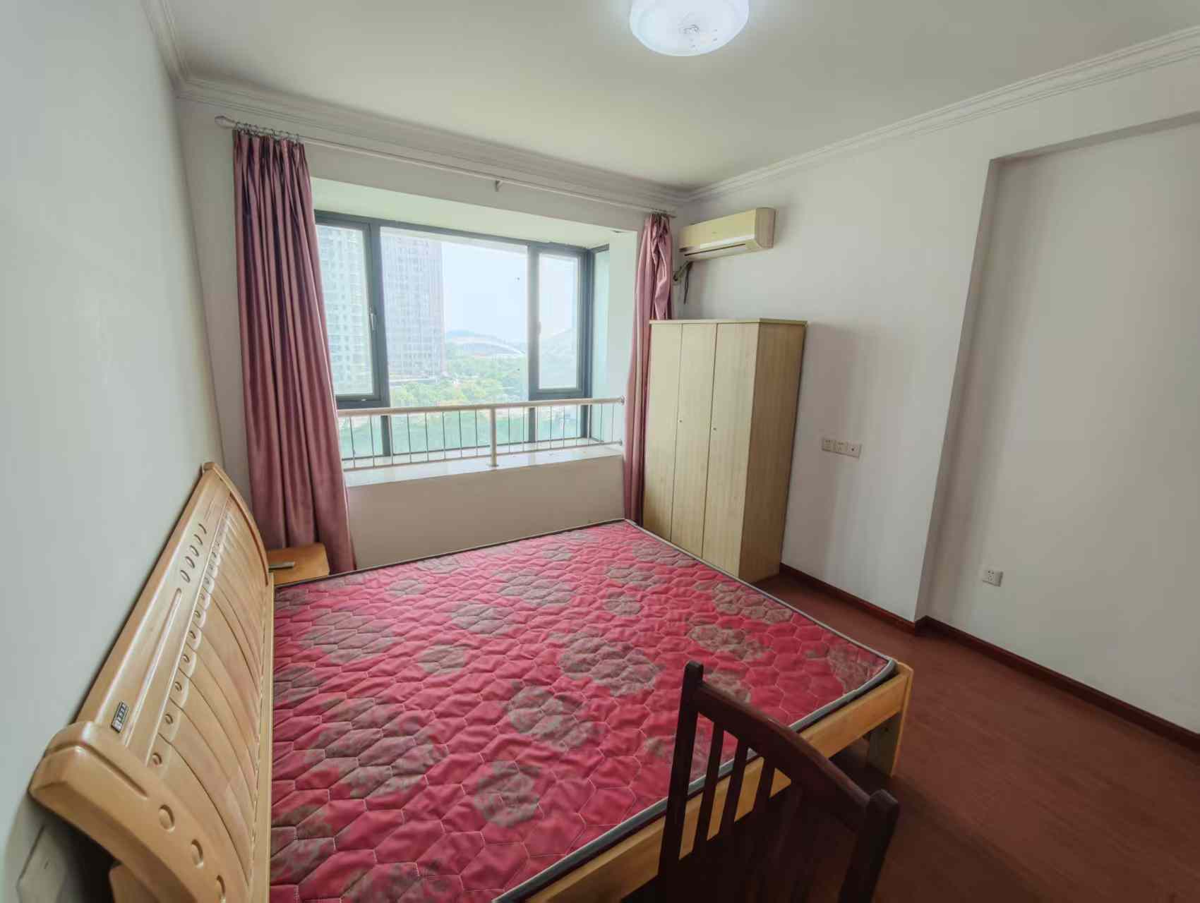 中南世纪城北区 3室2厅2卫 157m&sup2;