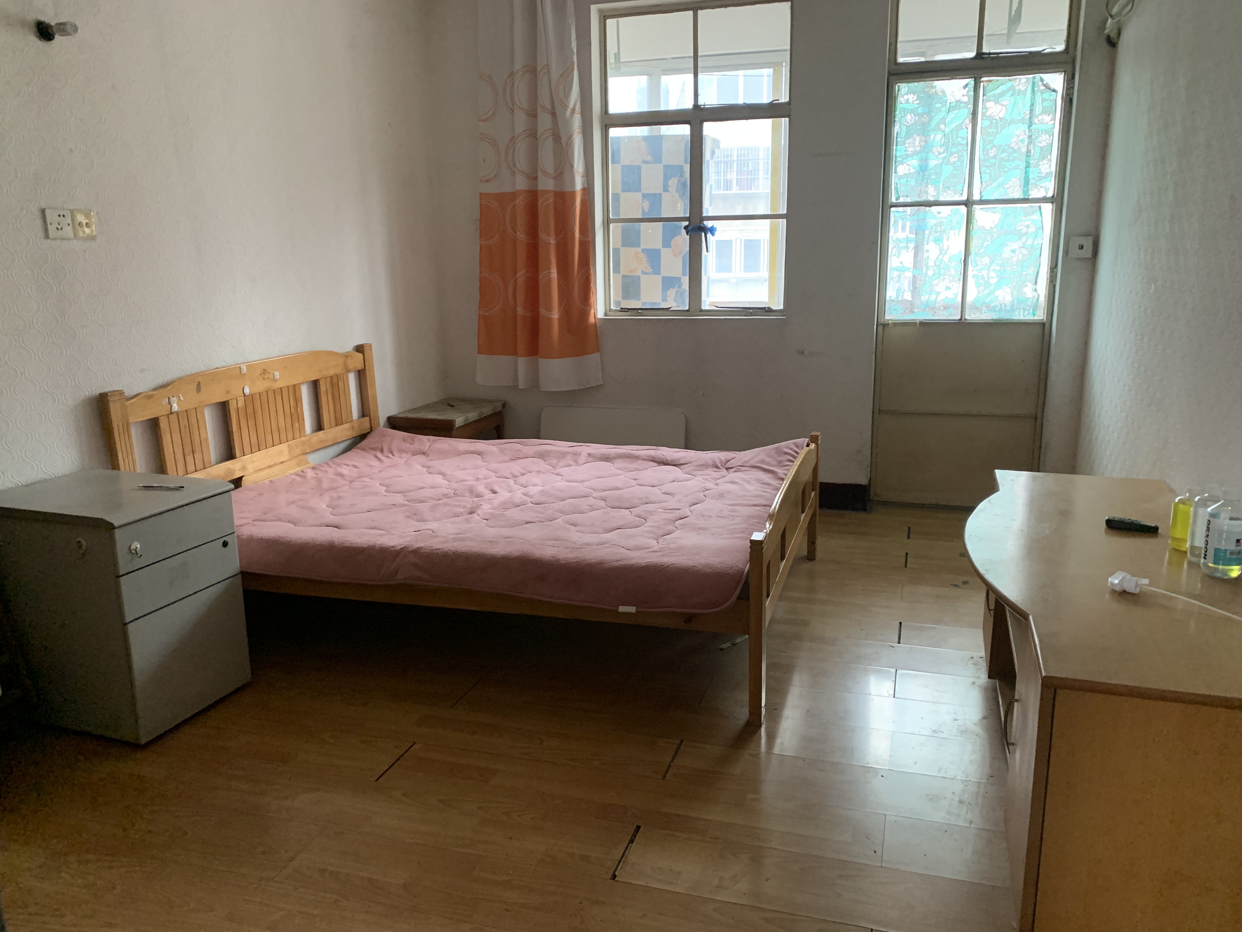 新桥新村 1室1厅1卫 49m&sup2;