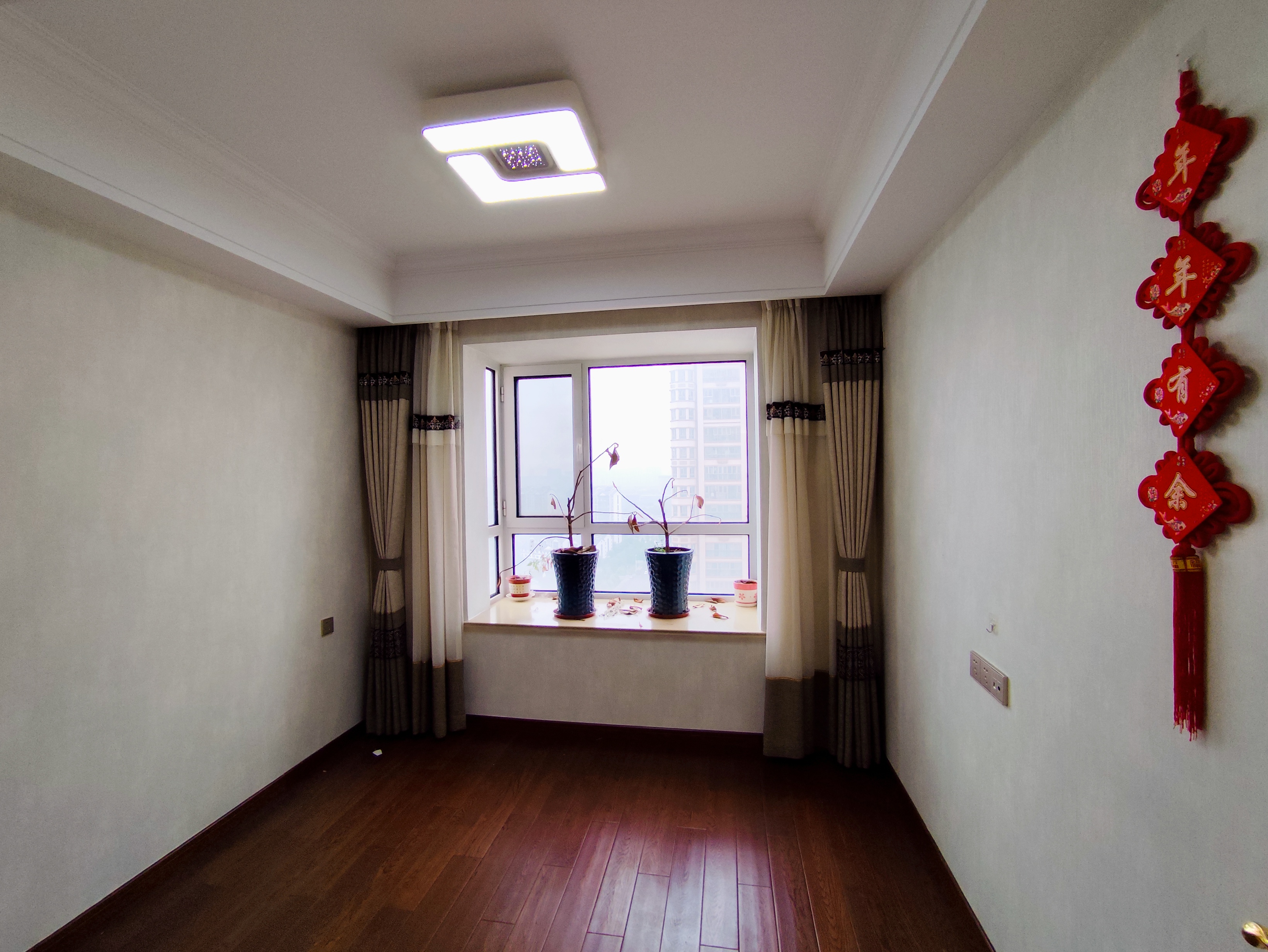 中南世纪花城三期 3室2厅2卫 135.04m&sup2;