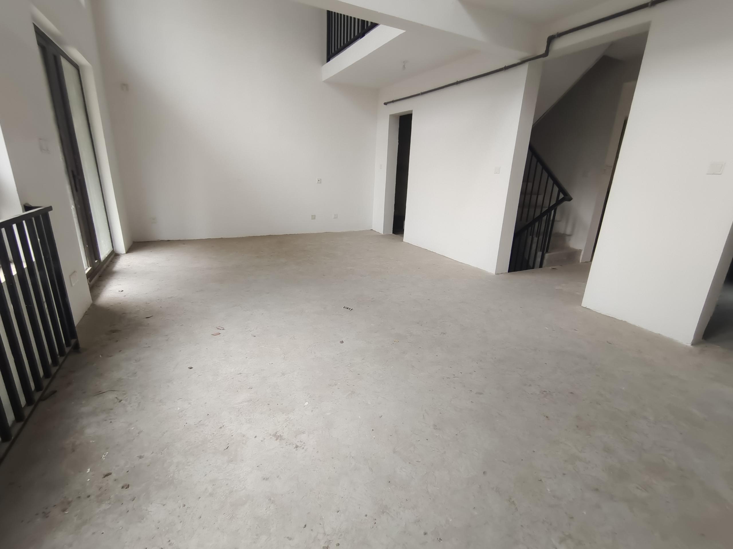 云樾东方 5室2厅3卫 152.75m&sup2;