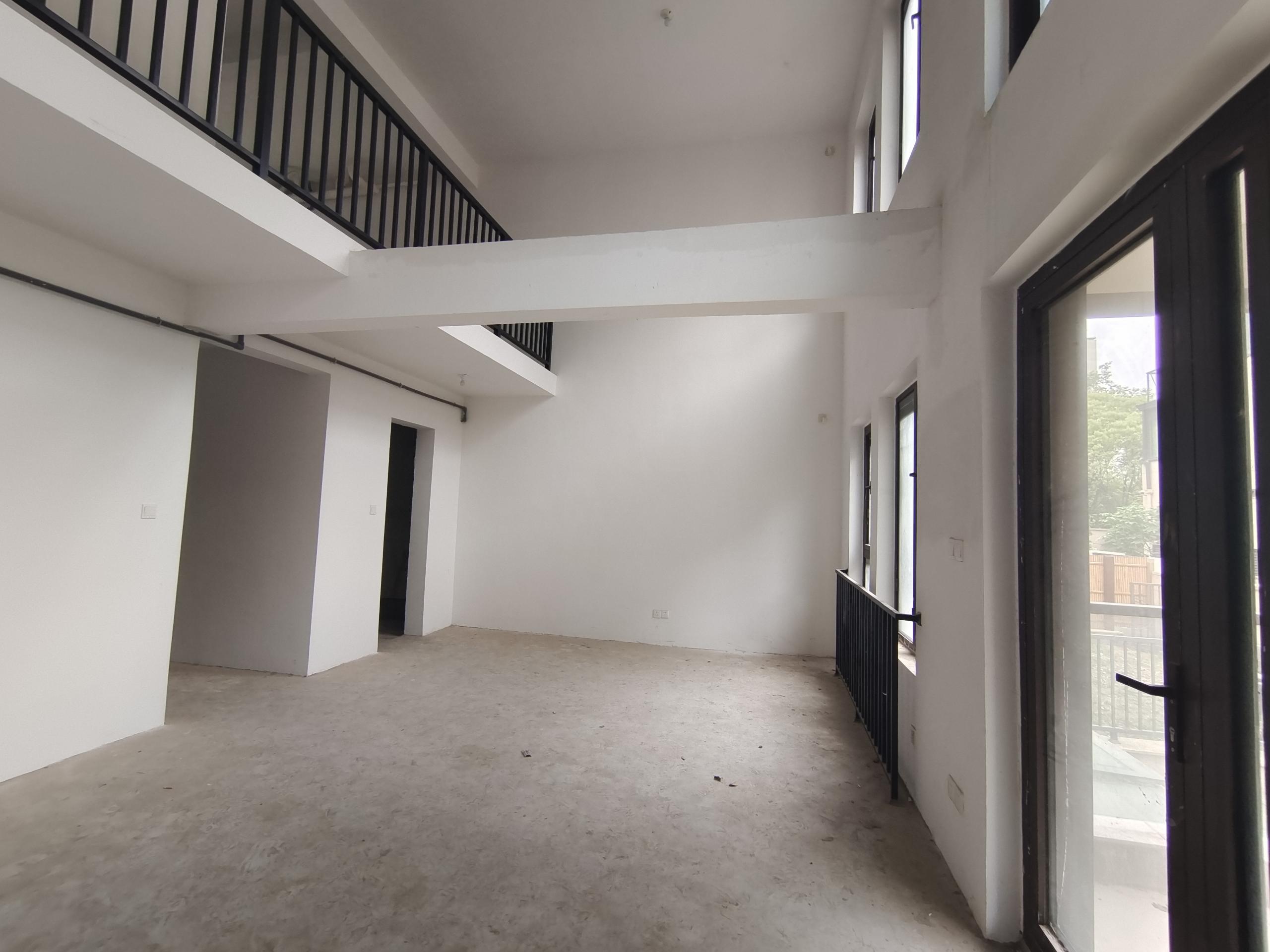 云樾东方 3室2厅3卫 152.00m&sup2;