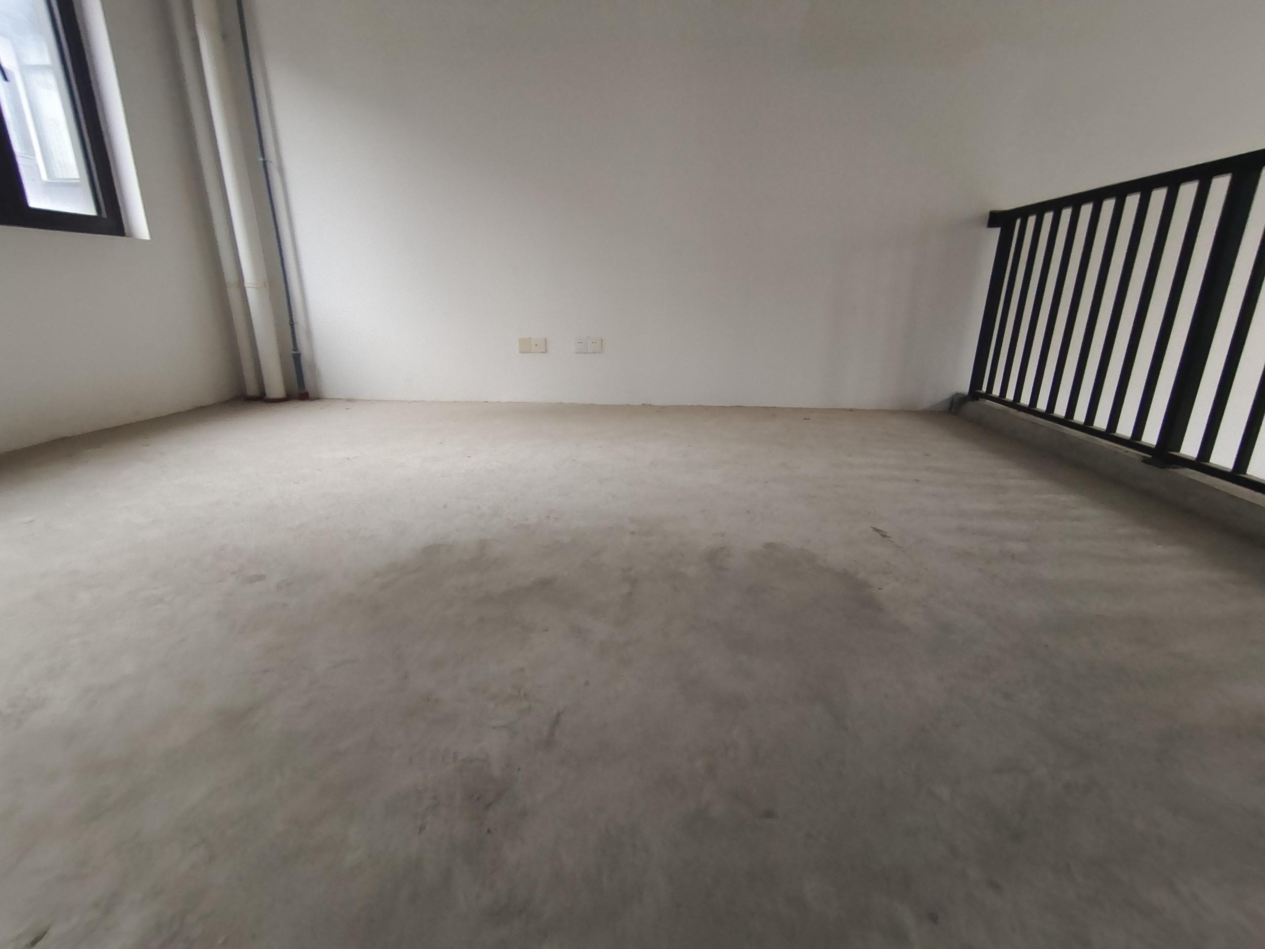云樾东方 3室2厅3卫 152.00m&sup2;