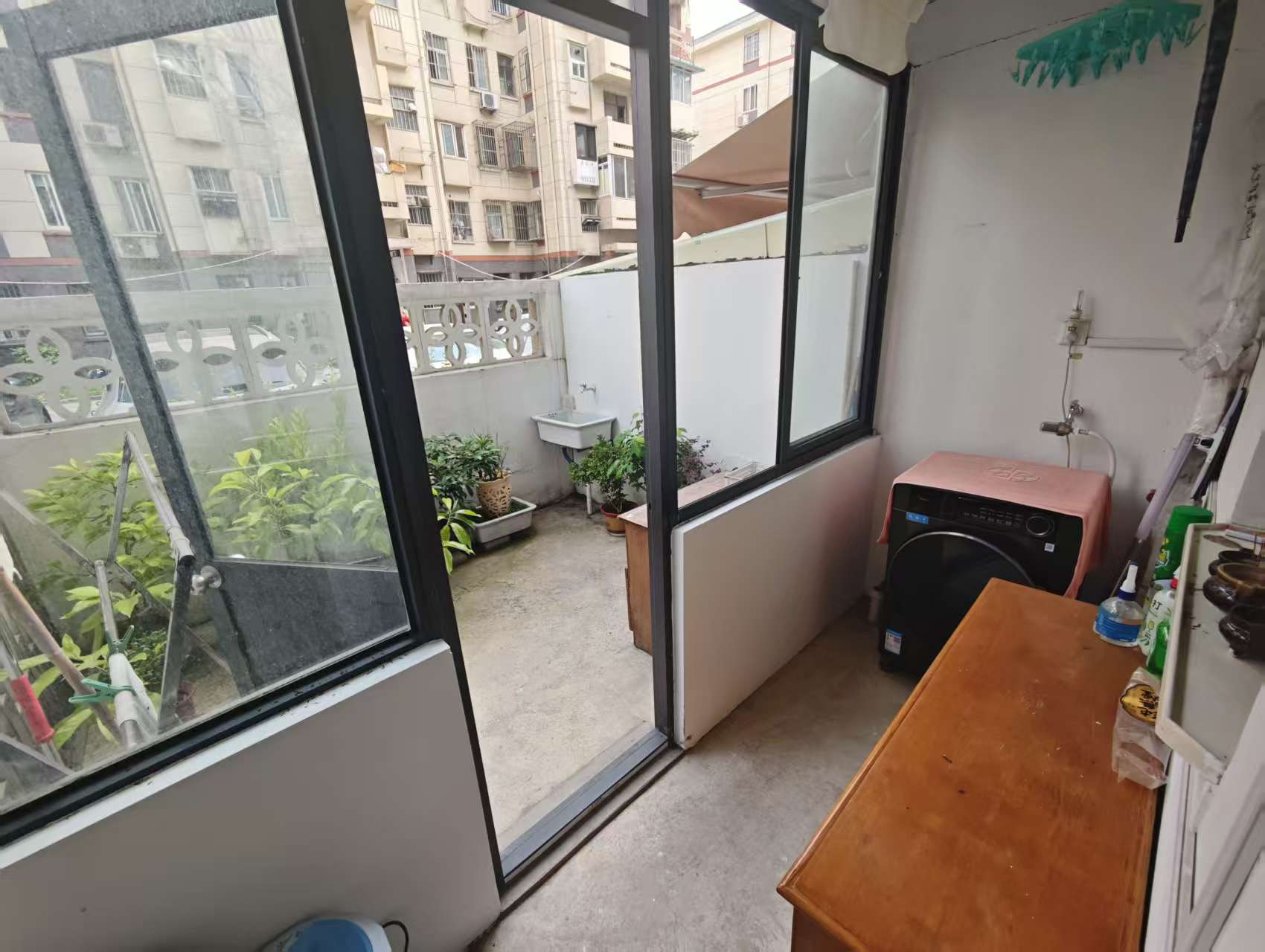 易家桥新村 1室1厅1卫 46m&sup2;